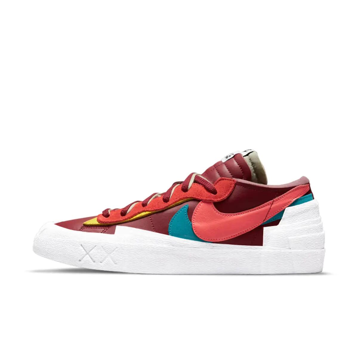 Sacai Blazer Low Kaws Red Blue 3/6