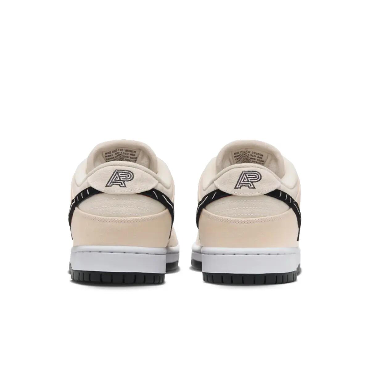 Chaussures  SB Dunk Low Albino & Preto 6/6