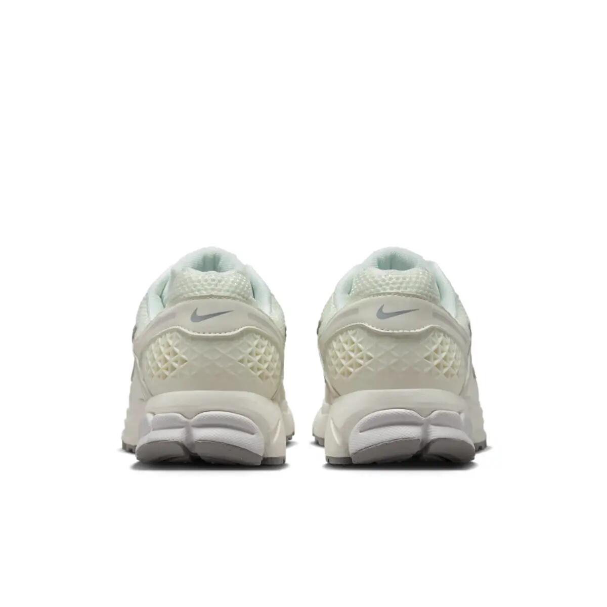 Nike Zoom Vomero 5 Sail Vast Grey Metallic Silver 6/6
