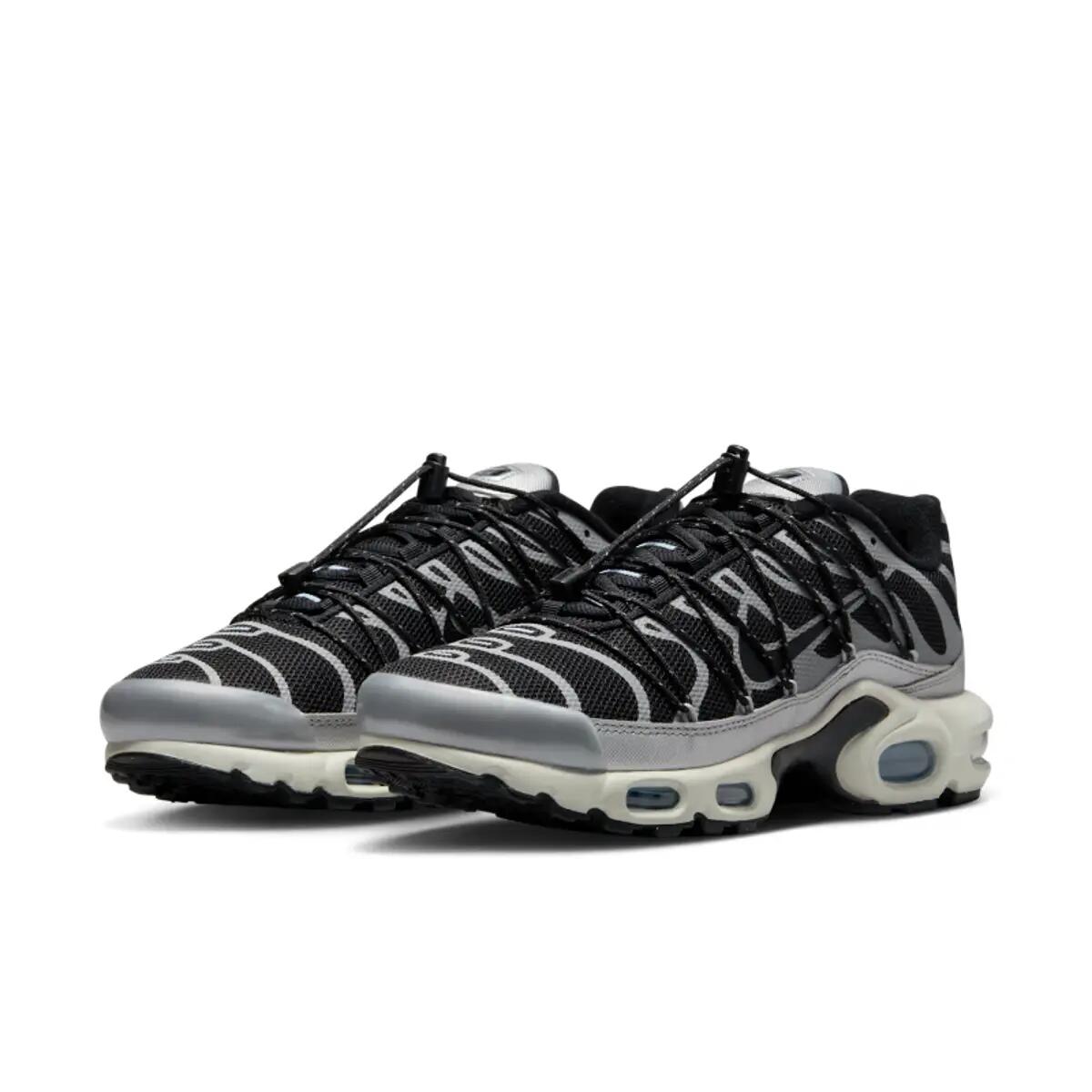 Air Max Plus Lace Toggle Utility Black Grey 6/6
