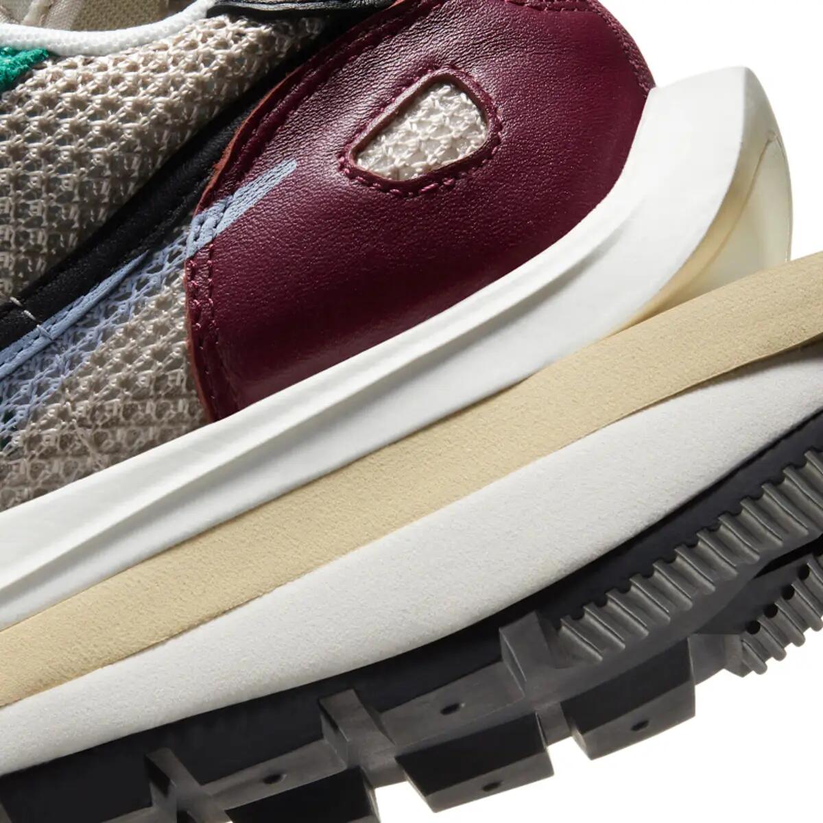 Chaussures  Sacai Vaporwaffle Villain Red Neptune Green 6/6