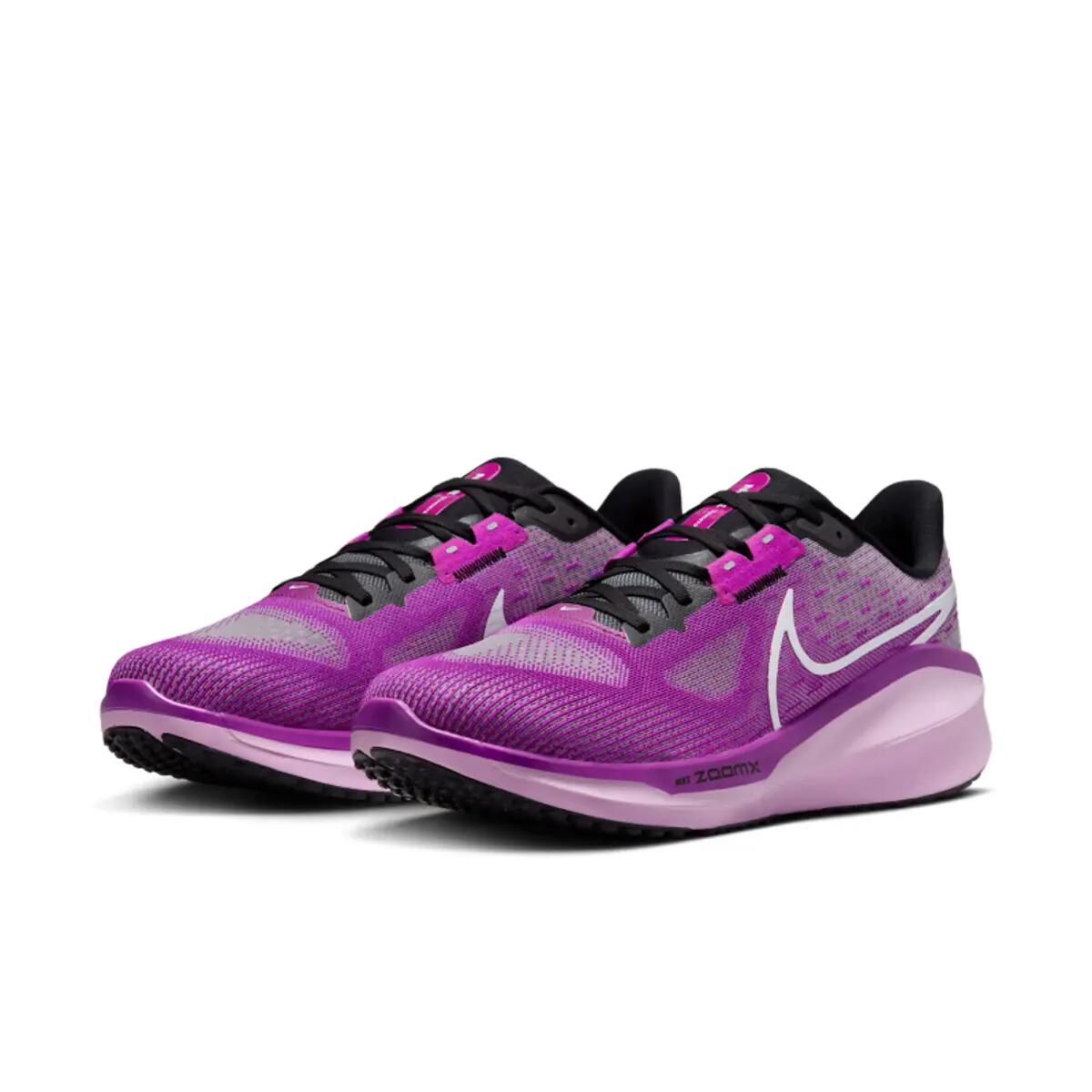Vomero 17 Hyper Violet Black Vivid Grape White 5/6