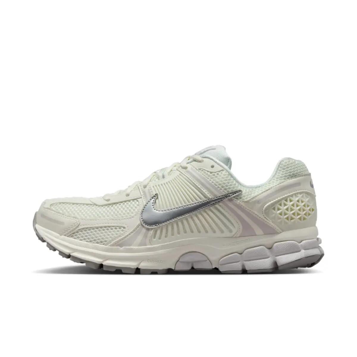 Nike Zoom Vomero 5 Sail Vast Grey Metallic Silver 3/6