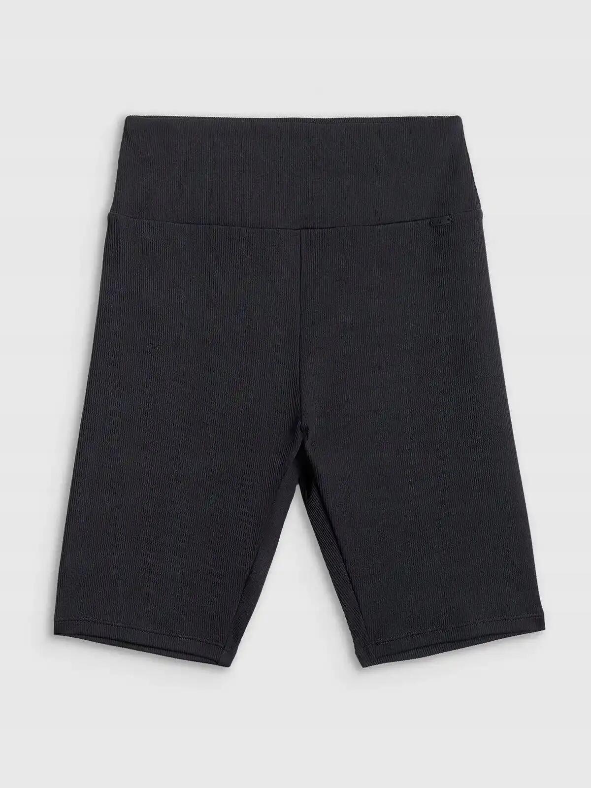 SPODENKI DAMSKIE 4F LEGGINSY KRÓTKIE KOLARKI  KRÓTKIE KOLOR CZARNY 5/7