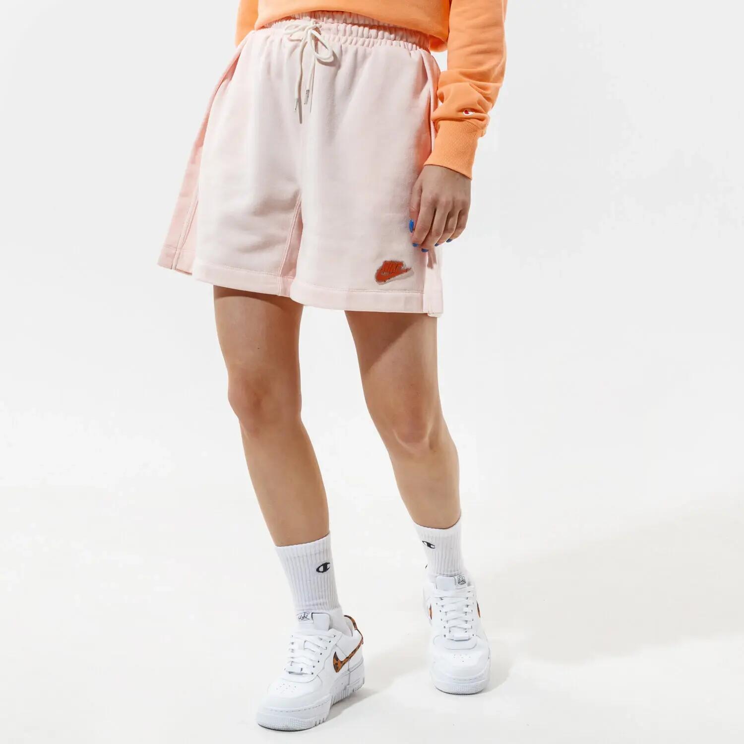 NIKE picture