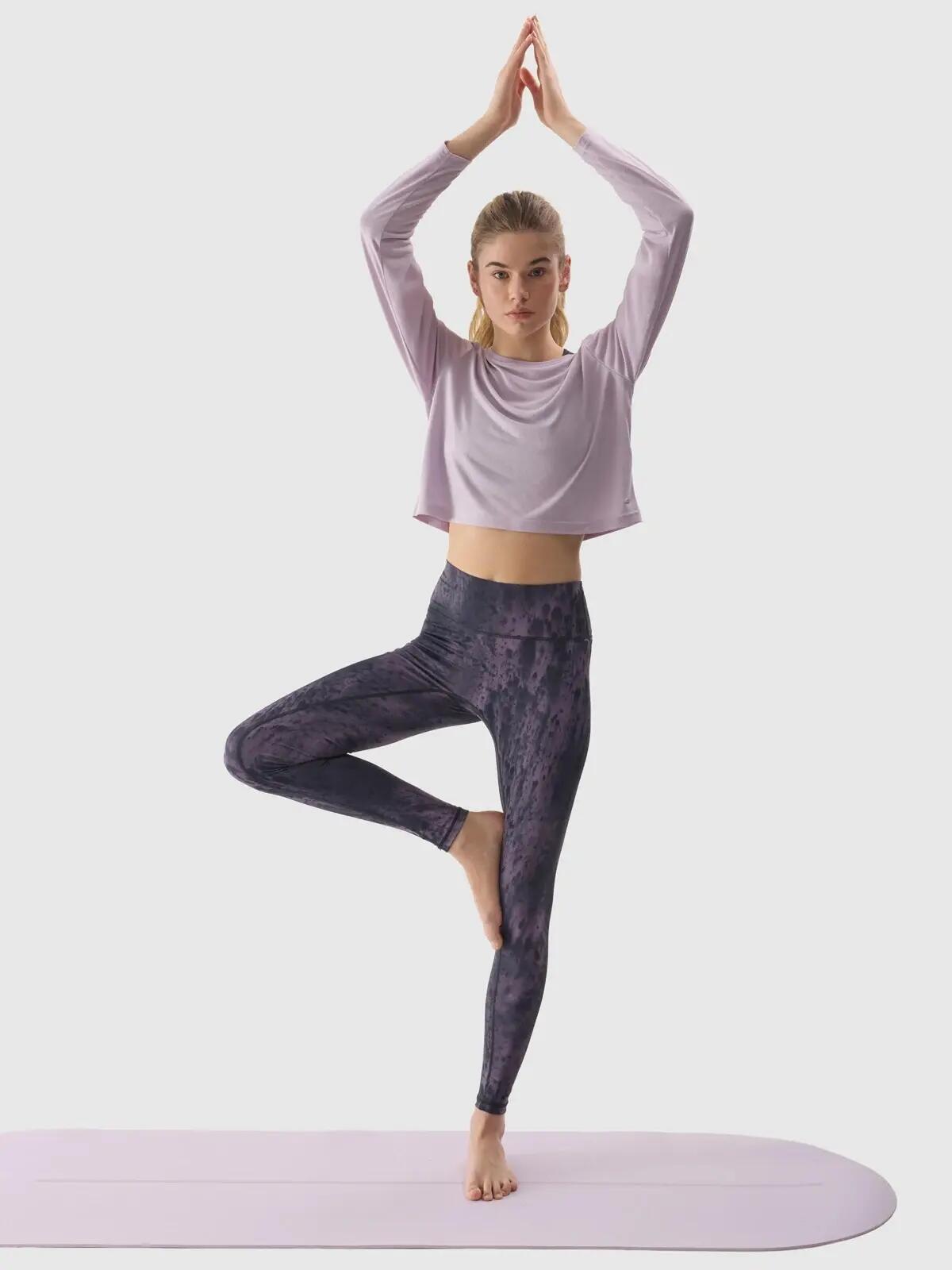 LONGSLEEVE DAMSKI 4F CROP-TOP DO JOG BLUZA Z DODATKIEM MODALU  KOLOR FIOLETOWY 6/8