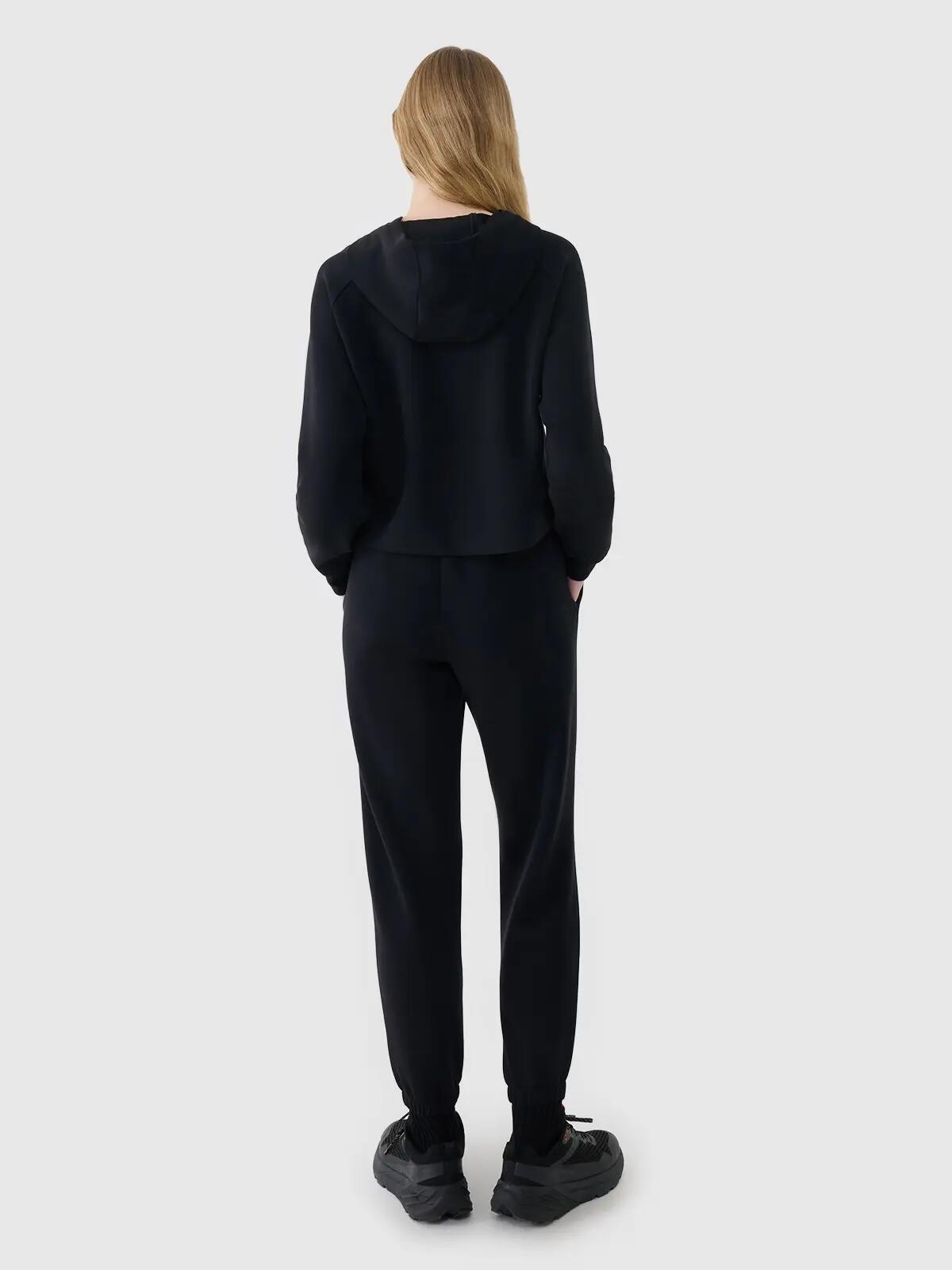 BLUZA DRESOWA DAMSKA 4F NIEROZPINANA Z KAPTUREM  KOLOR WIELOKOLOROWY 6/9