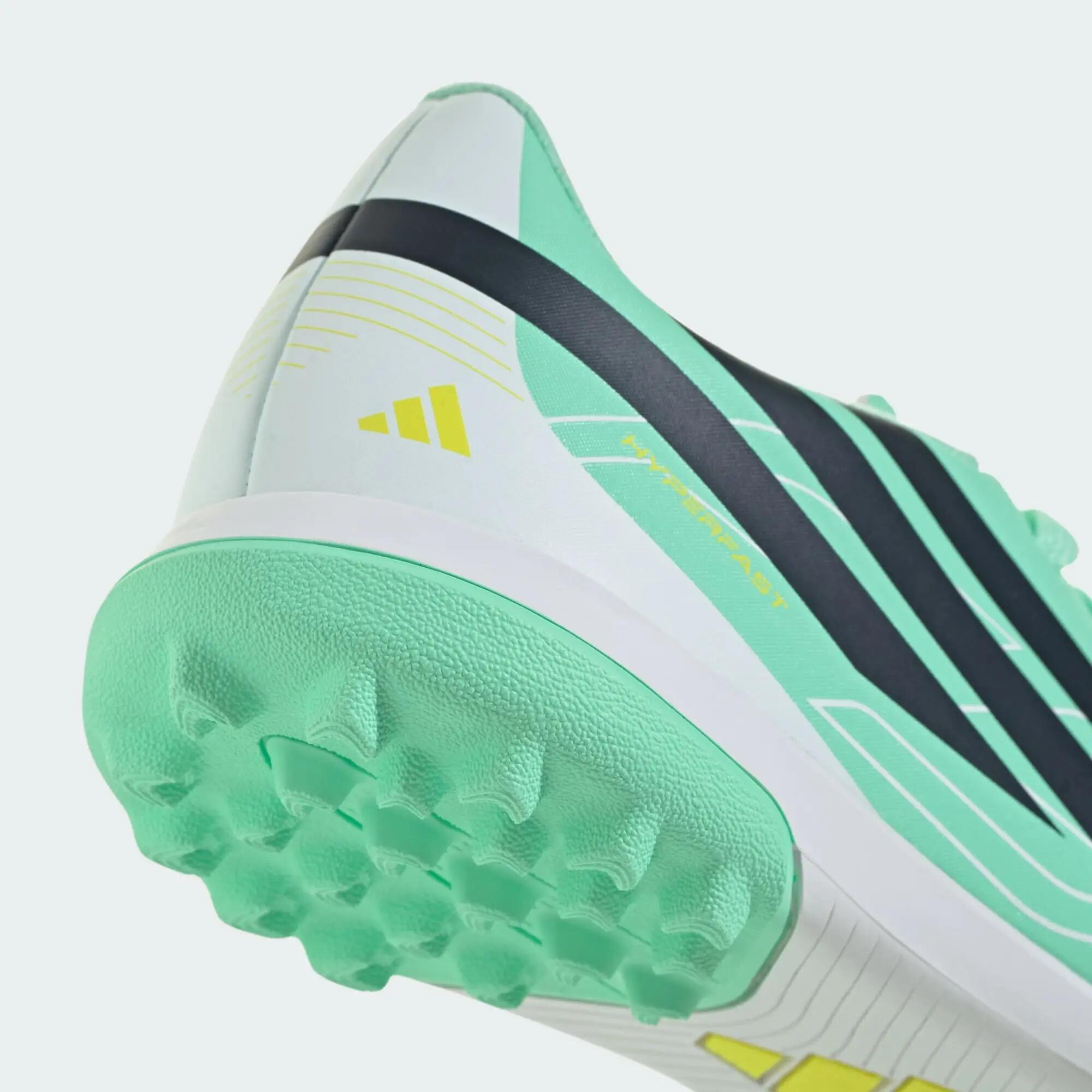 Bota de fútbol infantil F50 HYPERFAST CLUB para moqueta 6/8