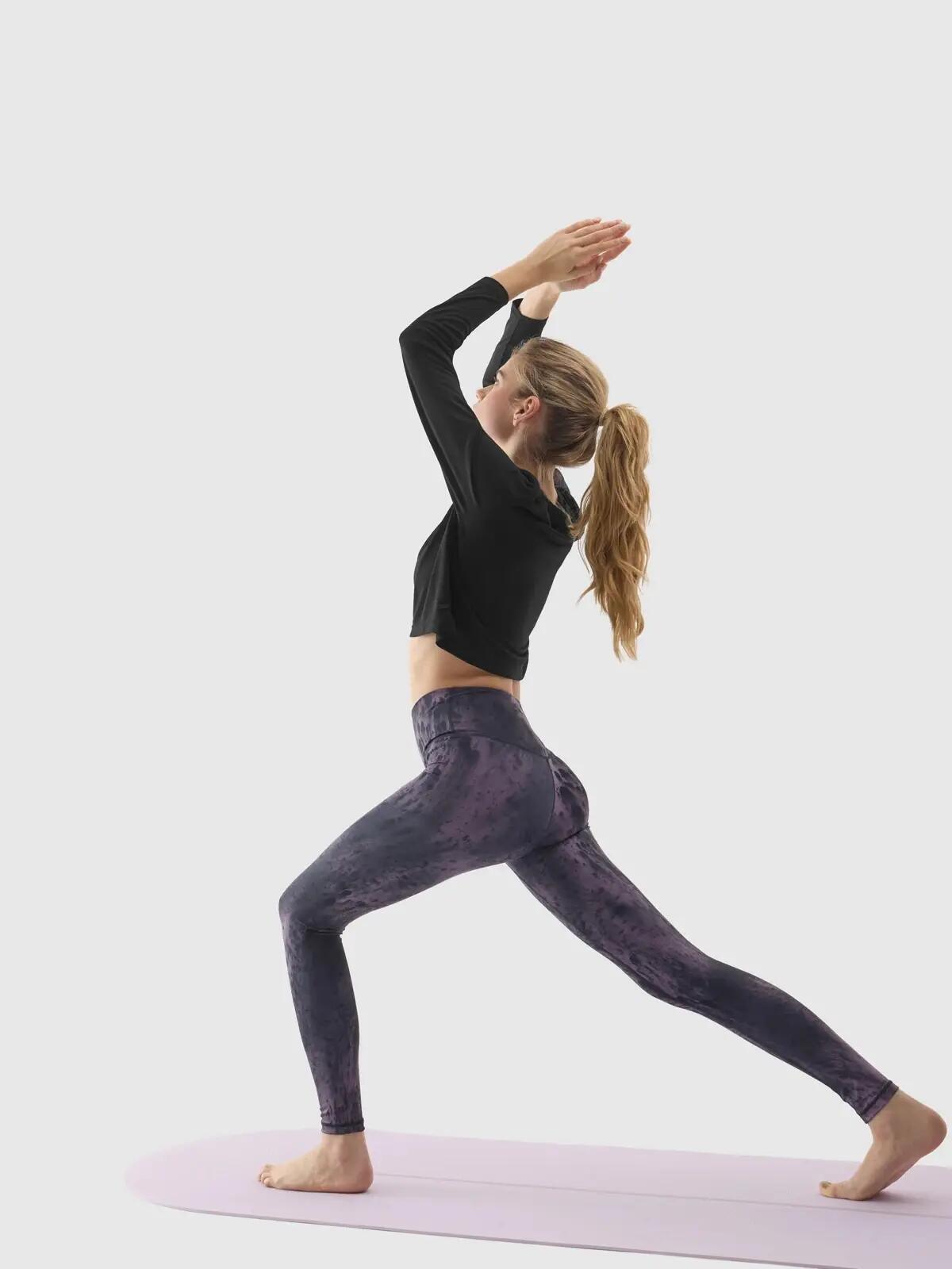 LONGSLEEVE DAMSKI 4F CROP-TOP DO JOG BLUZA Z DODATKIEM MODALU  KOLOR CZARNY 4/8