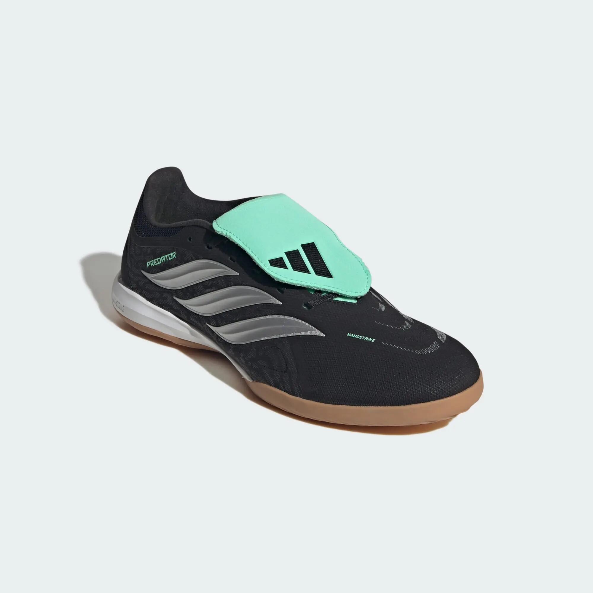 Buty piłkarskie halowe z wywijanym językiem Predator League 4/8