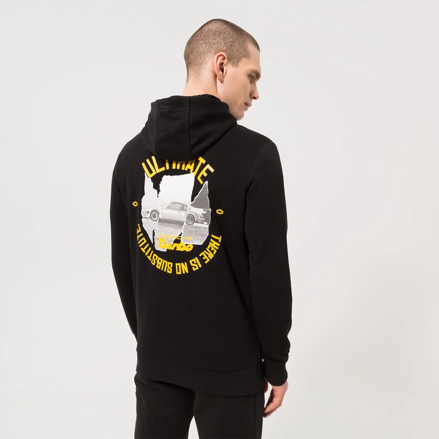 BLUZA MĘSKA SPORTOWA Z KAPTUREM PUMA GRAPHIC HOODIE  KOLOR CZARNY 2/5