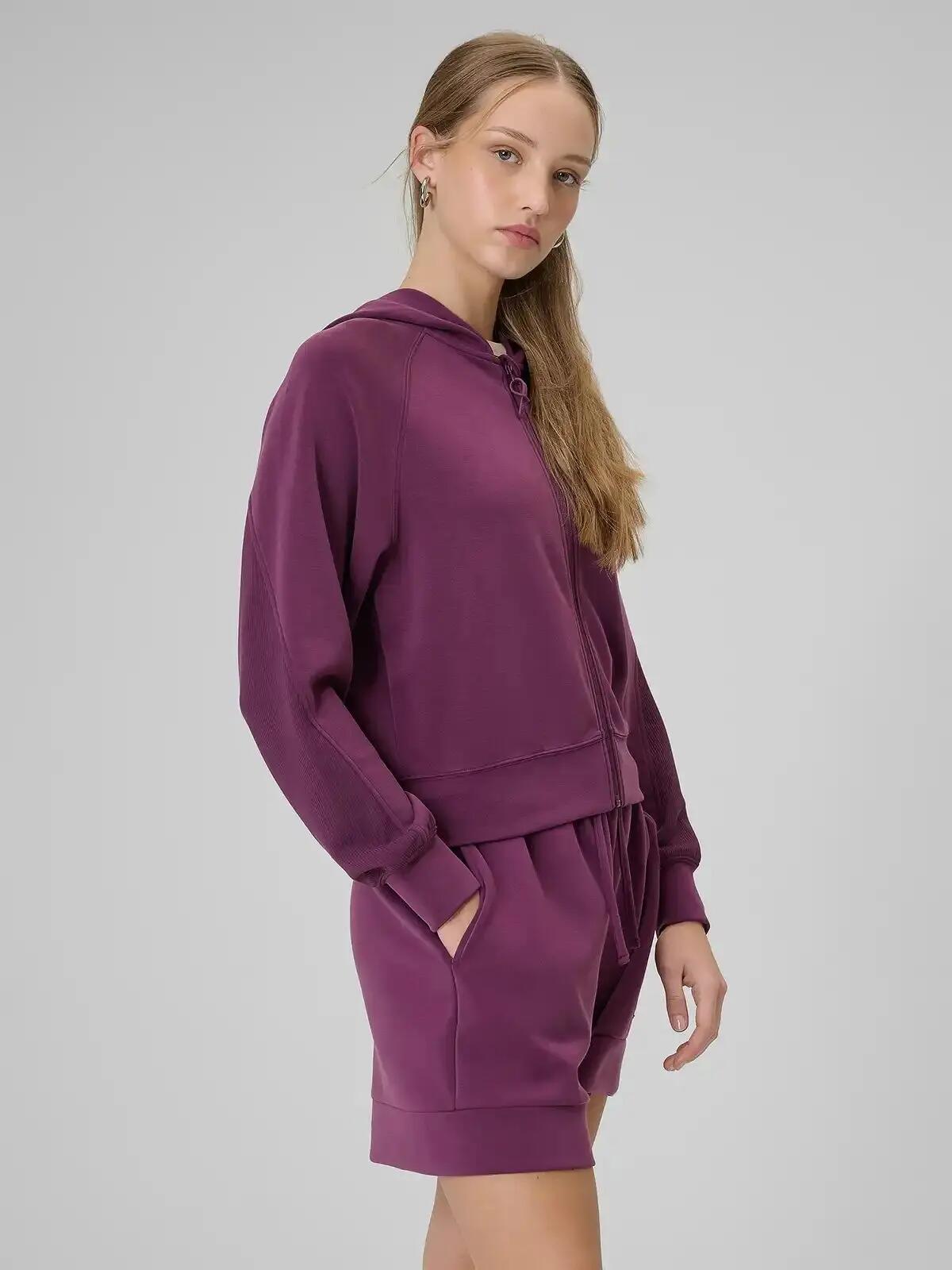 BLUZA DAMSKA DRESOWA 4F ROZPINANA Z KAPTUREM Z MODALEM KOLOR CZERWONY 8/12