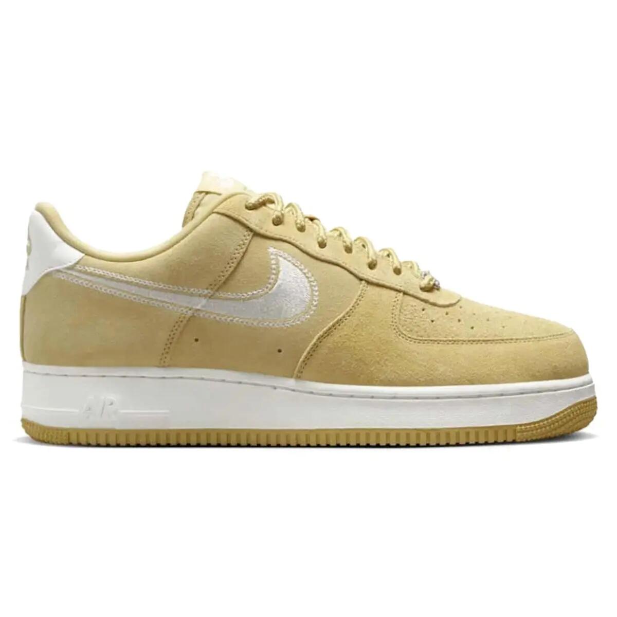 NIKE picture