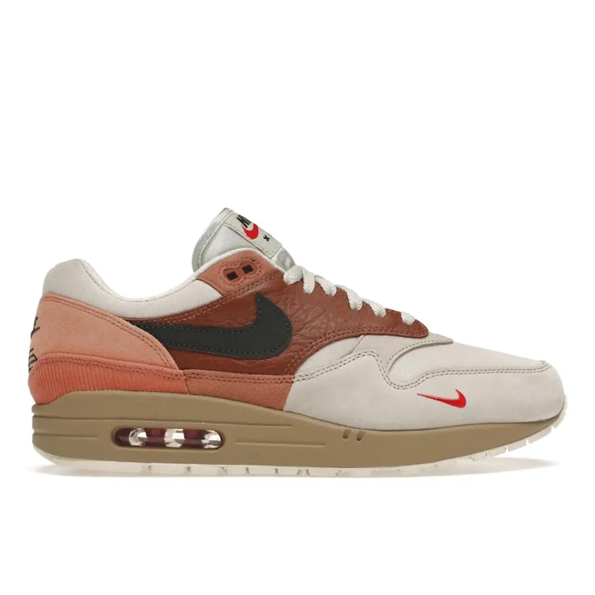 NIKE picture