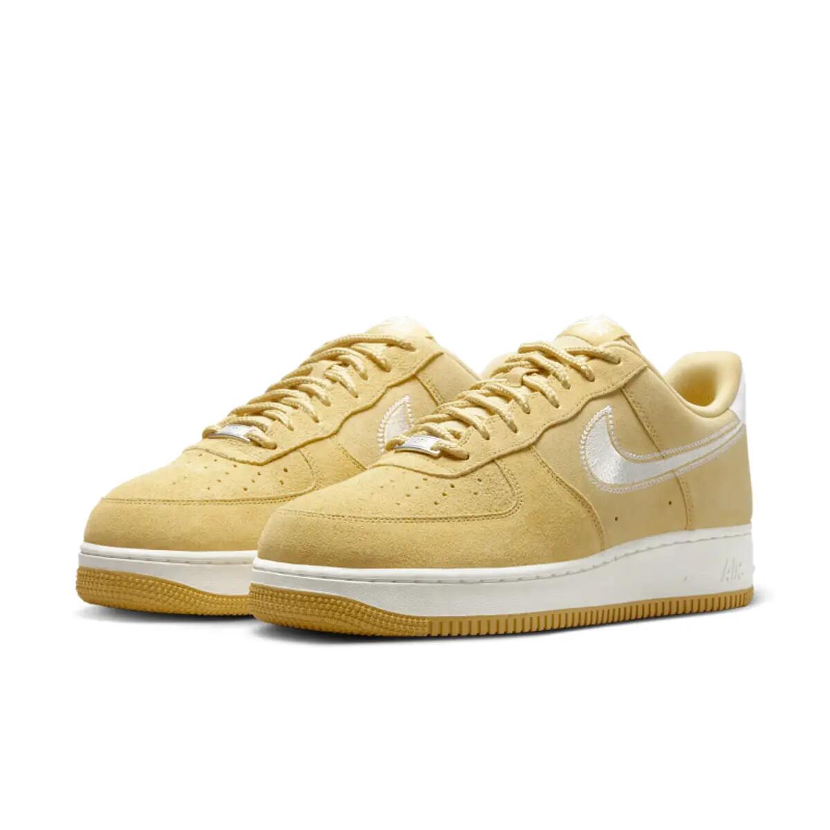 Chaussures Nike Air Force 1 Low Or Buff 4/6