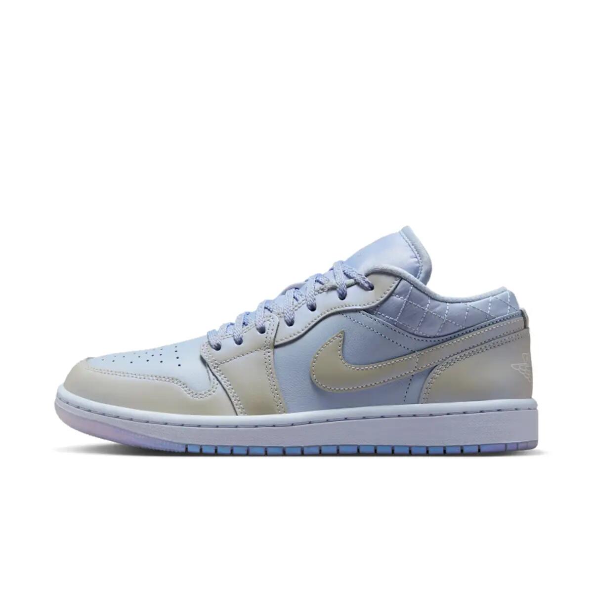 Jordan 1 Low SE Ghost Pearlized Quilt (Women's) 3/6