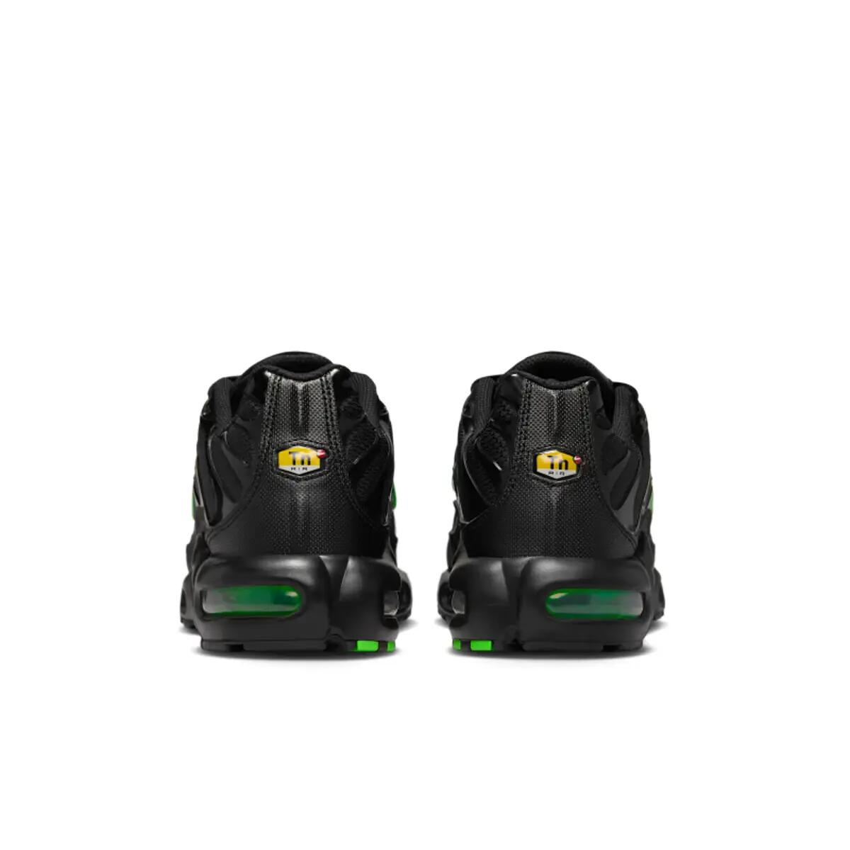 Nike Air Max Plus Black Green Strike 6/6