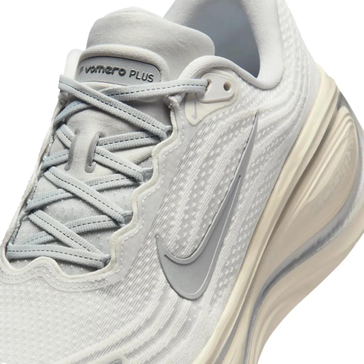 Nike Vomero Plus Running is Mental 6/6