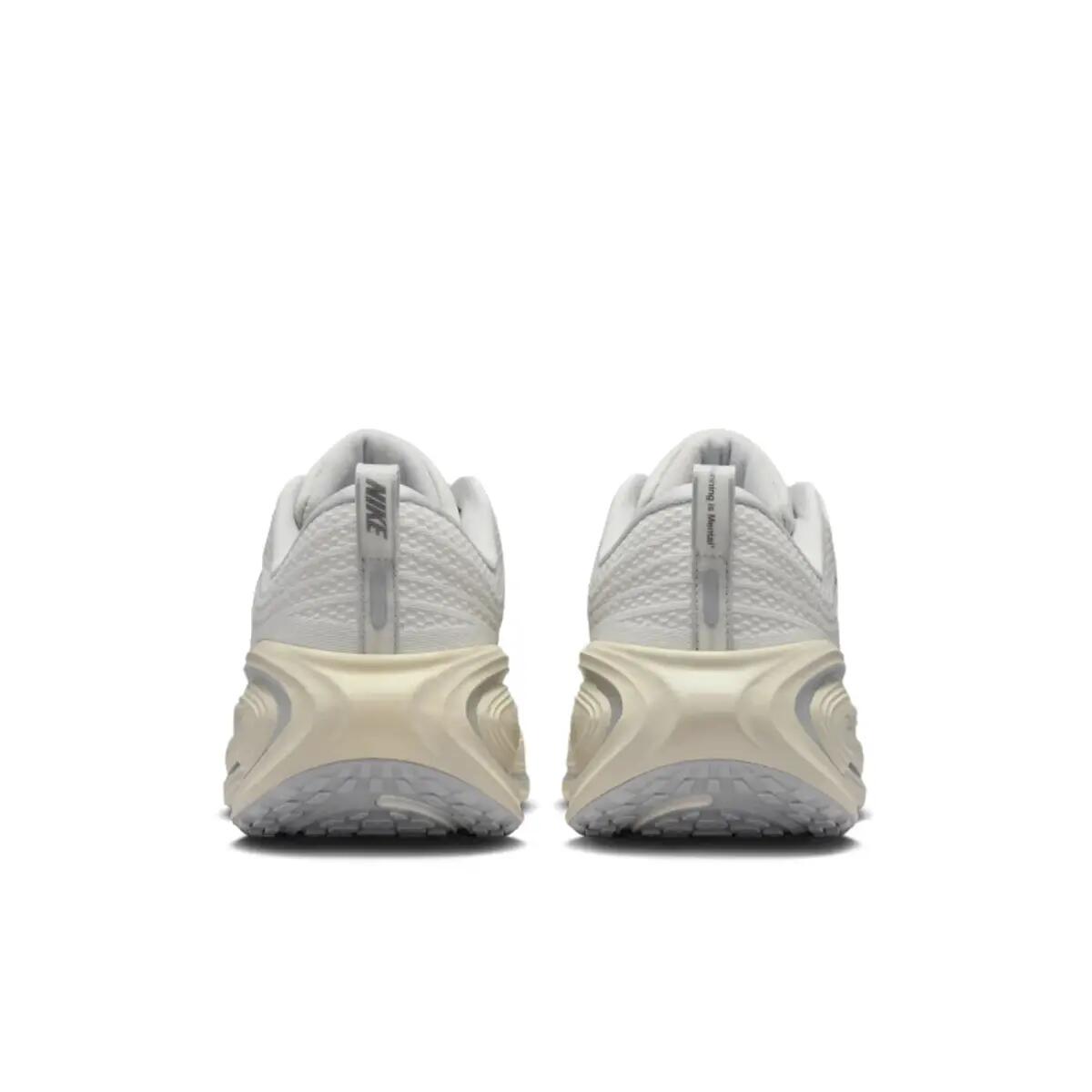 Nike Vomero Plus Running is Mental 4/6