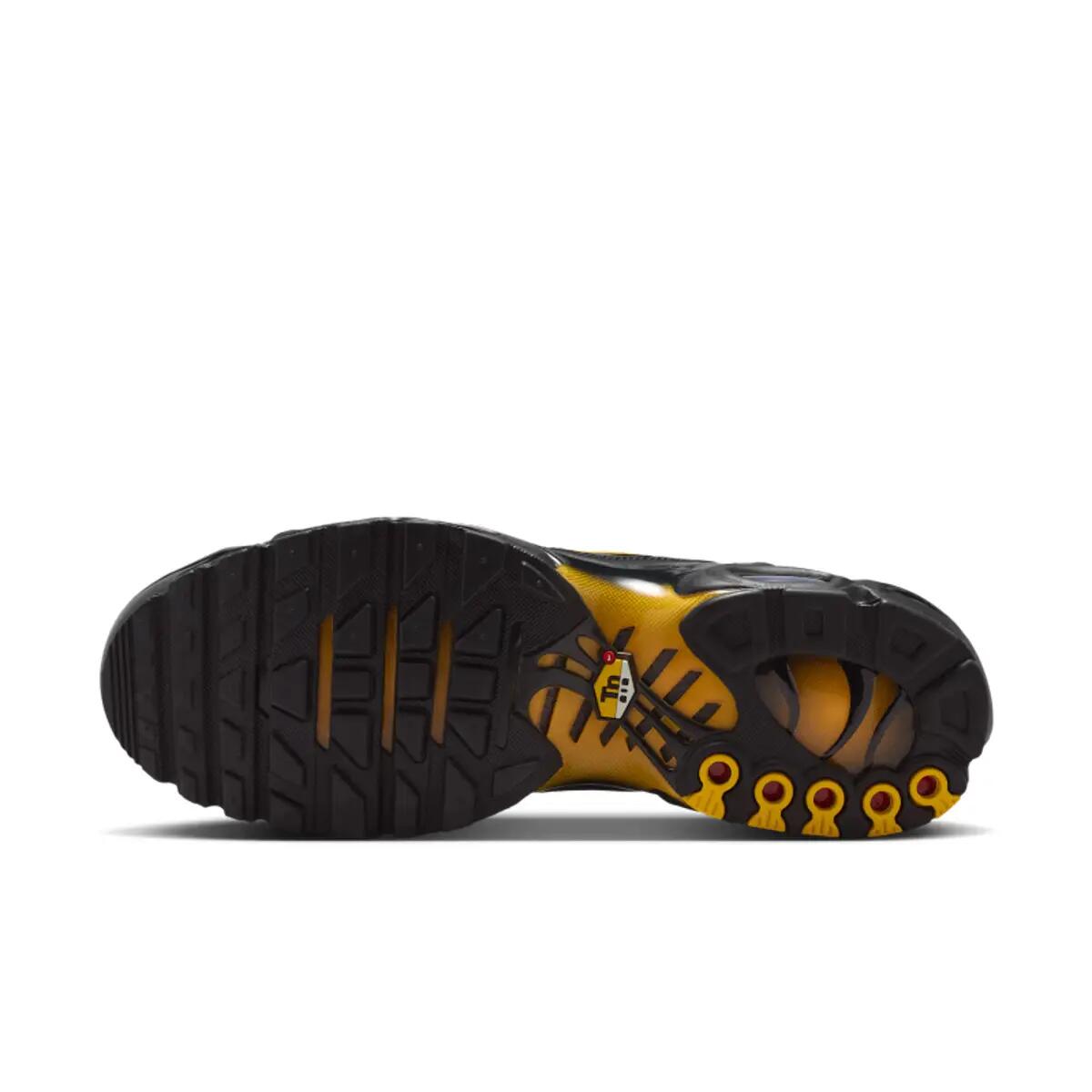 Nike Air Max Plus Premium Black Laser Orange 2/6