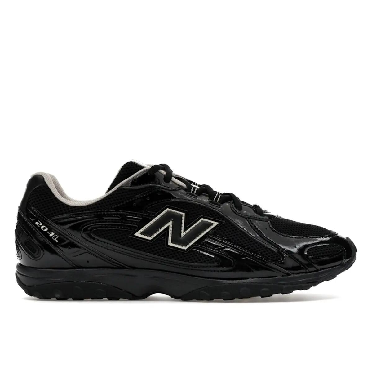 NEW BALANCE picture