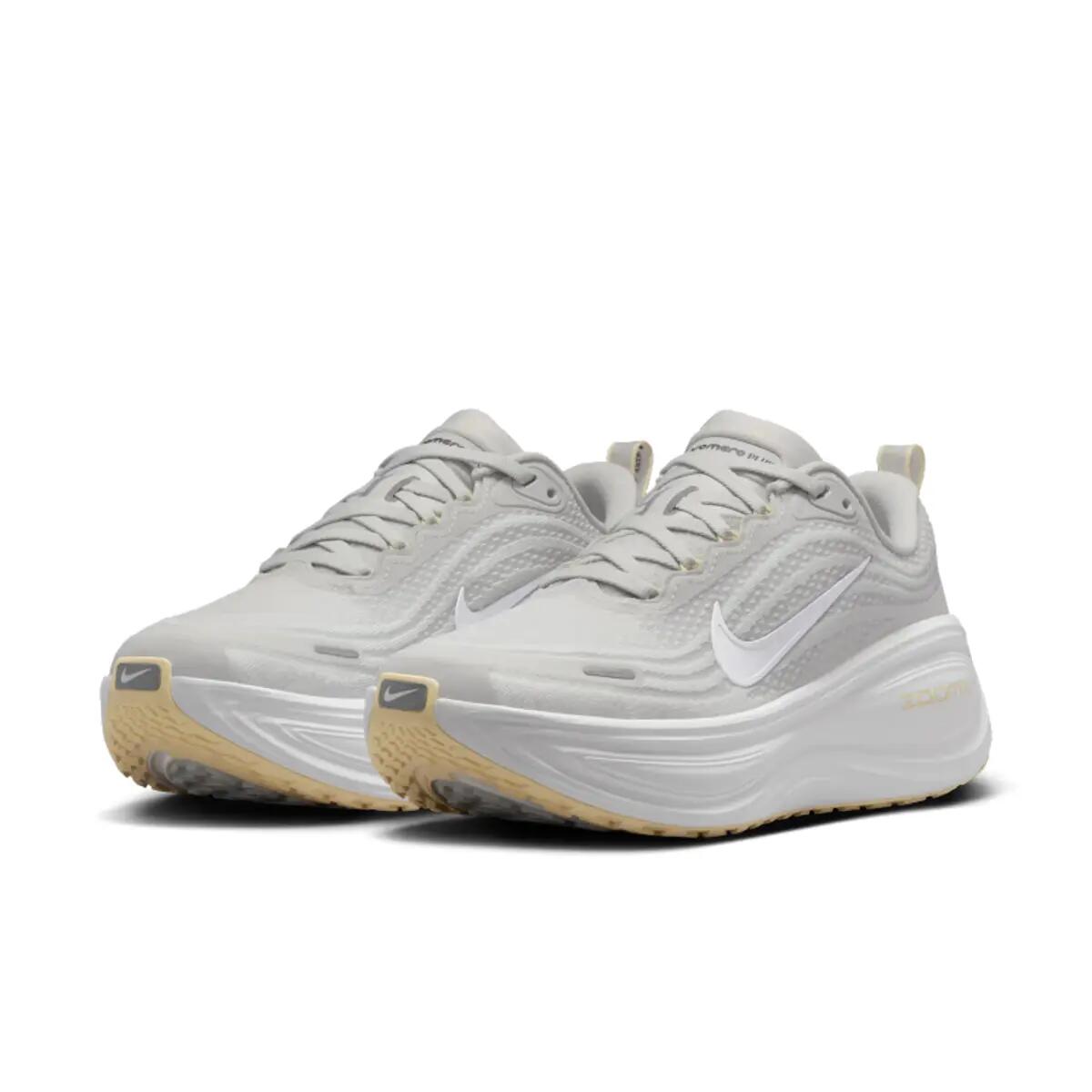 Nike Vomero Plus Photon Dust Alabaster Womens 5/6