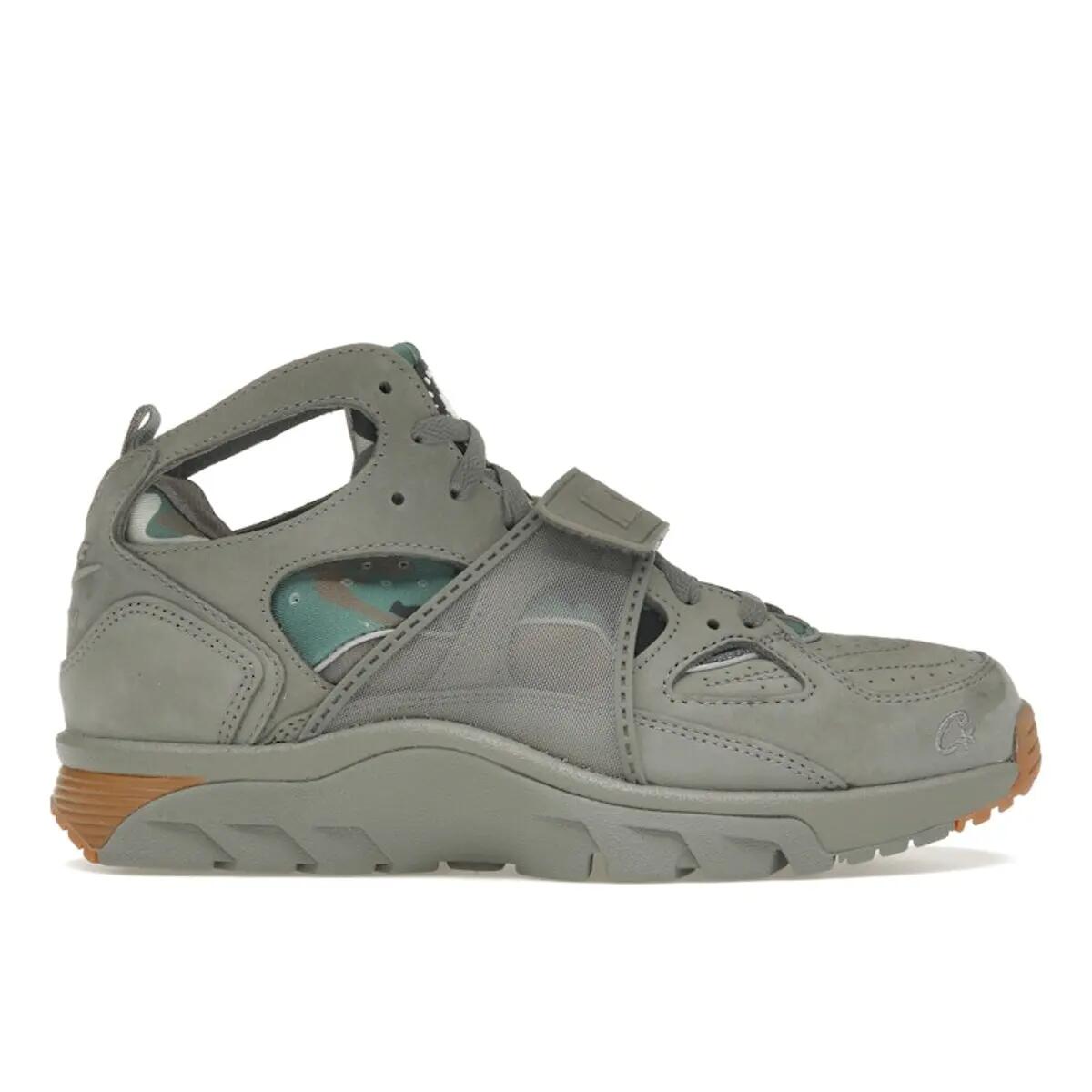 NIKE picture
