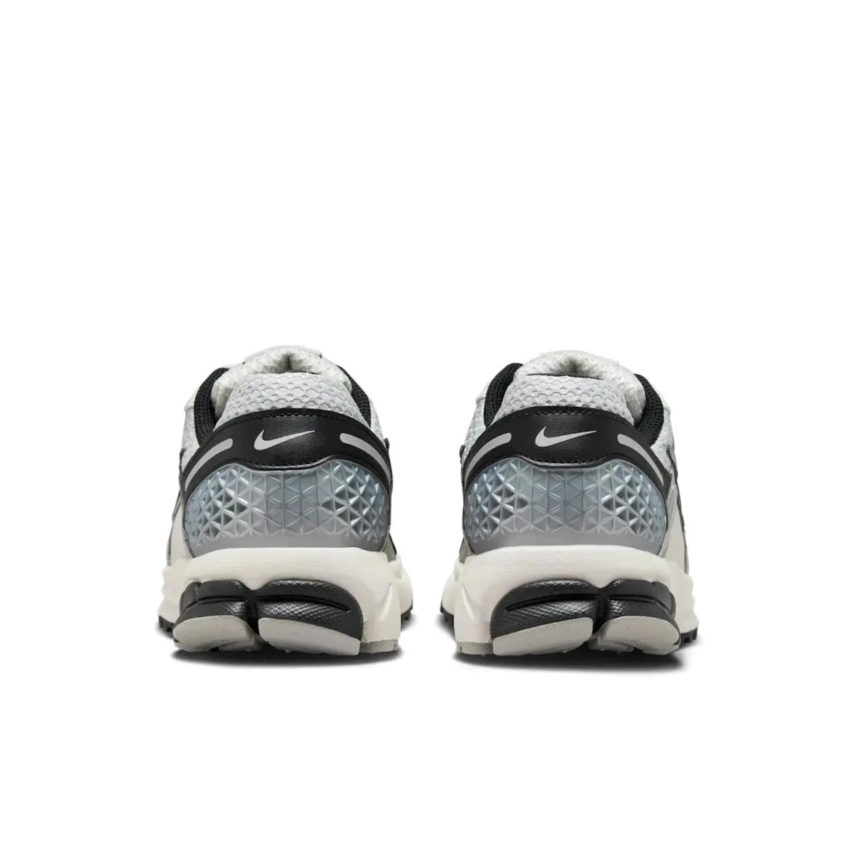 Nike Zoom Vomero 5 Photon Dust Black (Women's) 5/6