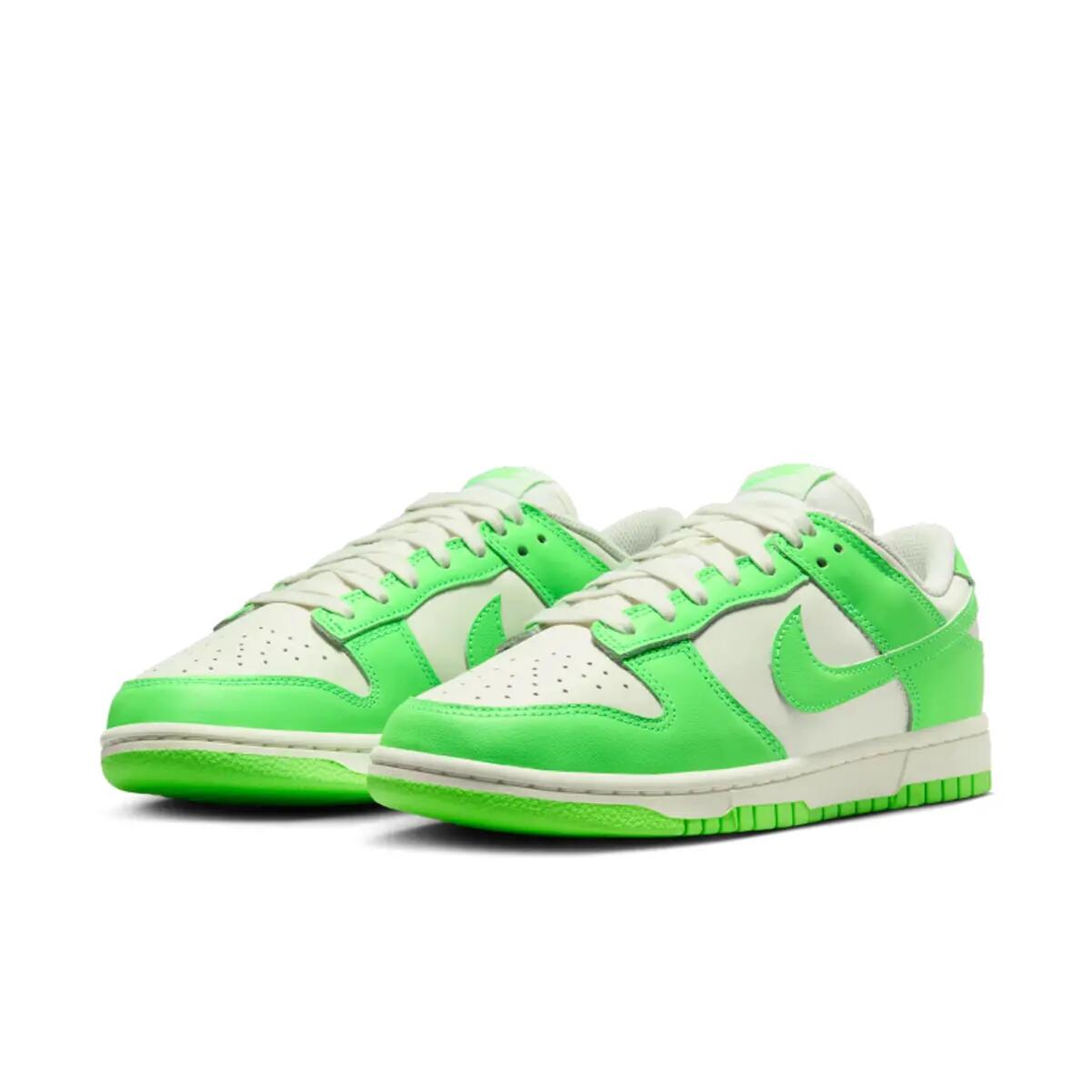 Nike Dunk Low Green Strike (Women's) 4/6