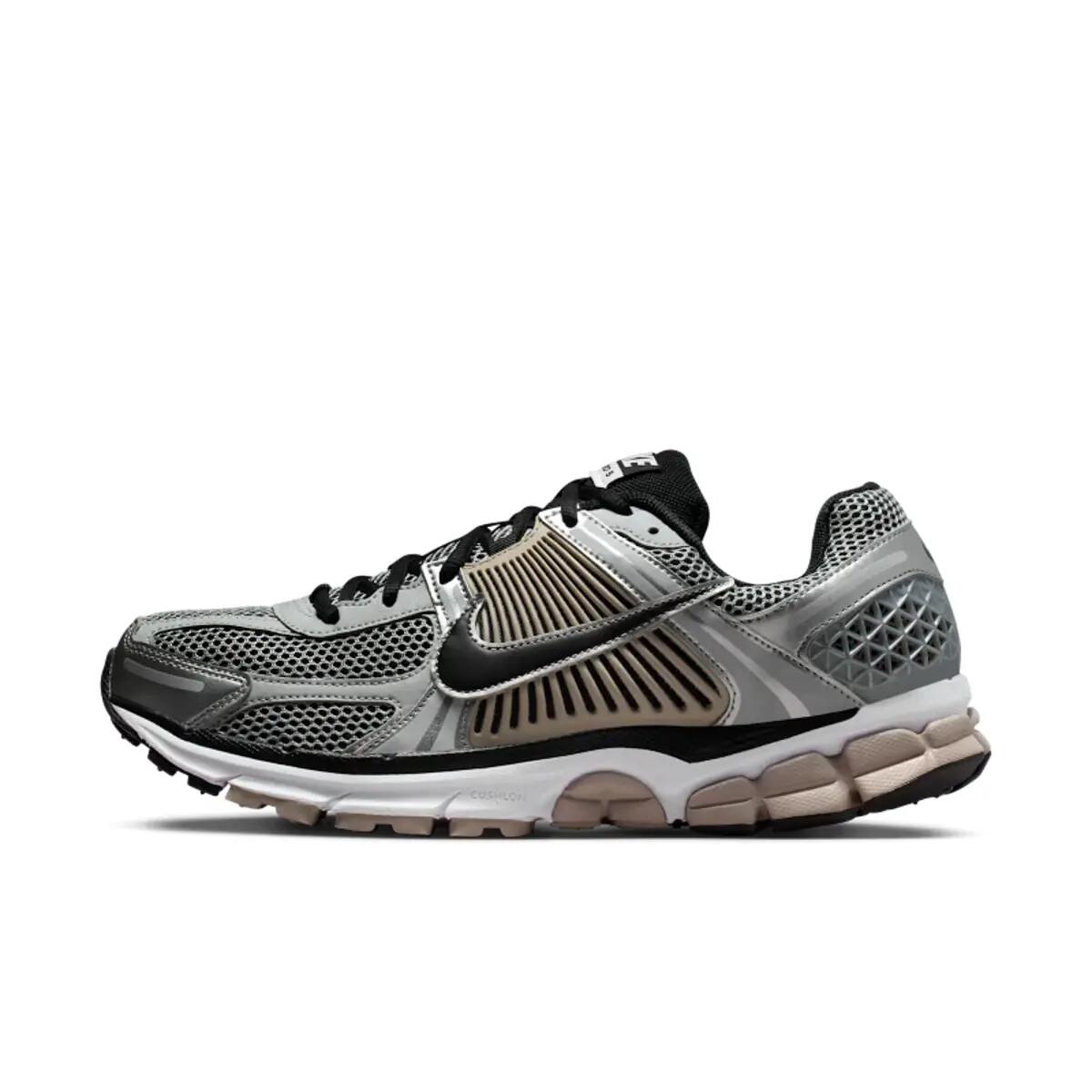 Nike Zoom Vomero 5 Metallic Silver College Grey 3/6
