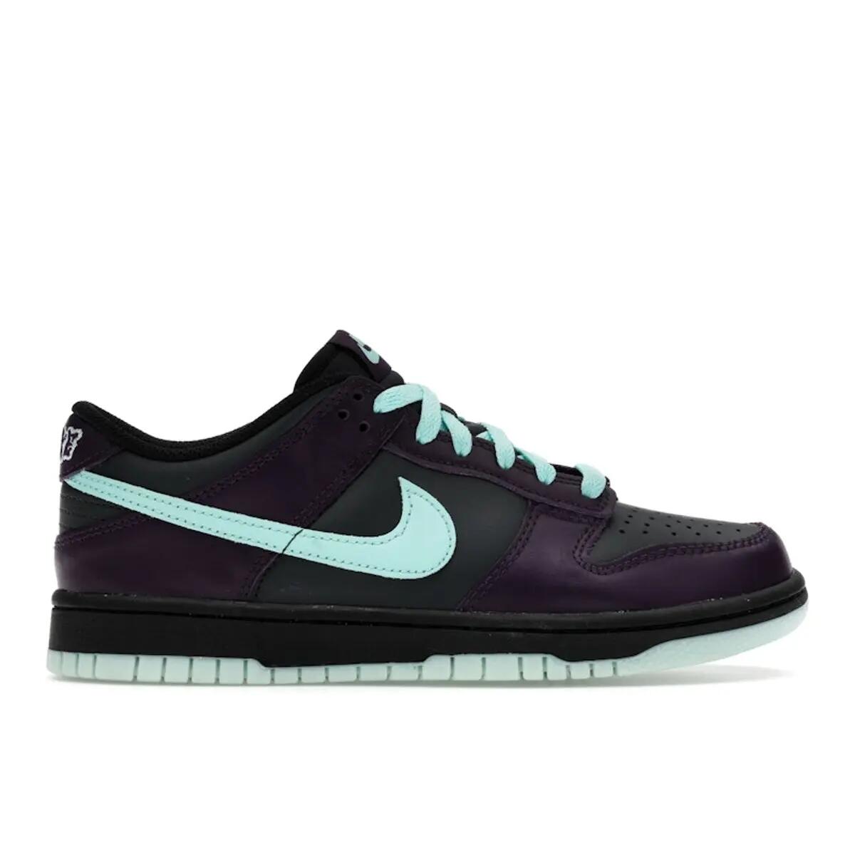 NIKE picture