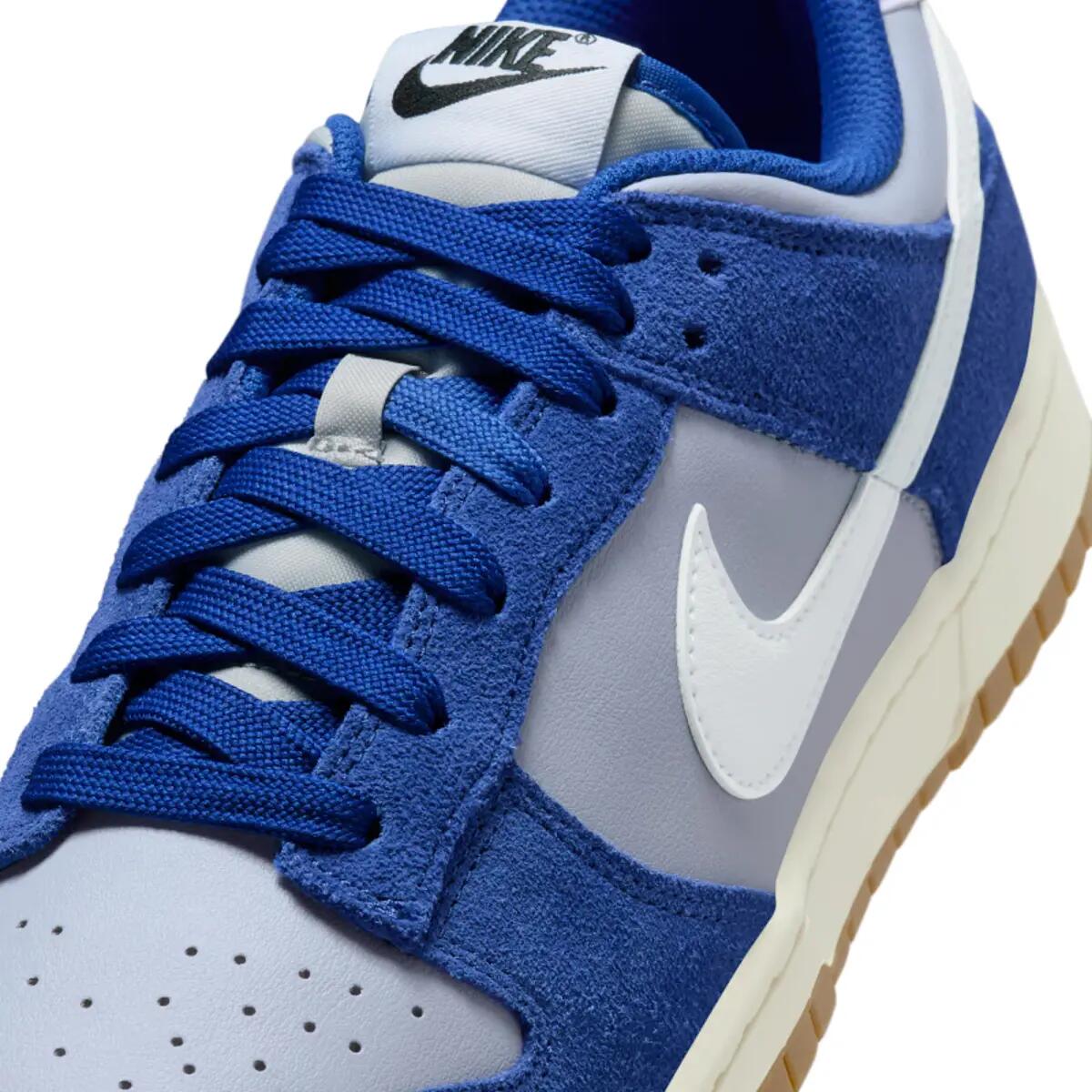 Nike Dunk Low Retro SE Deep Royal Blue Gum 6/6