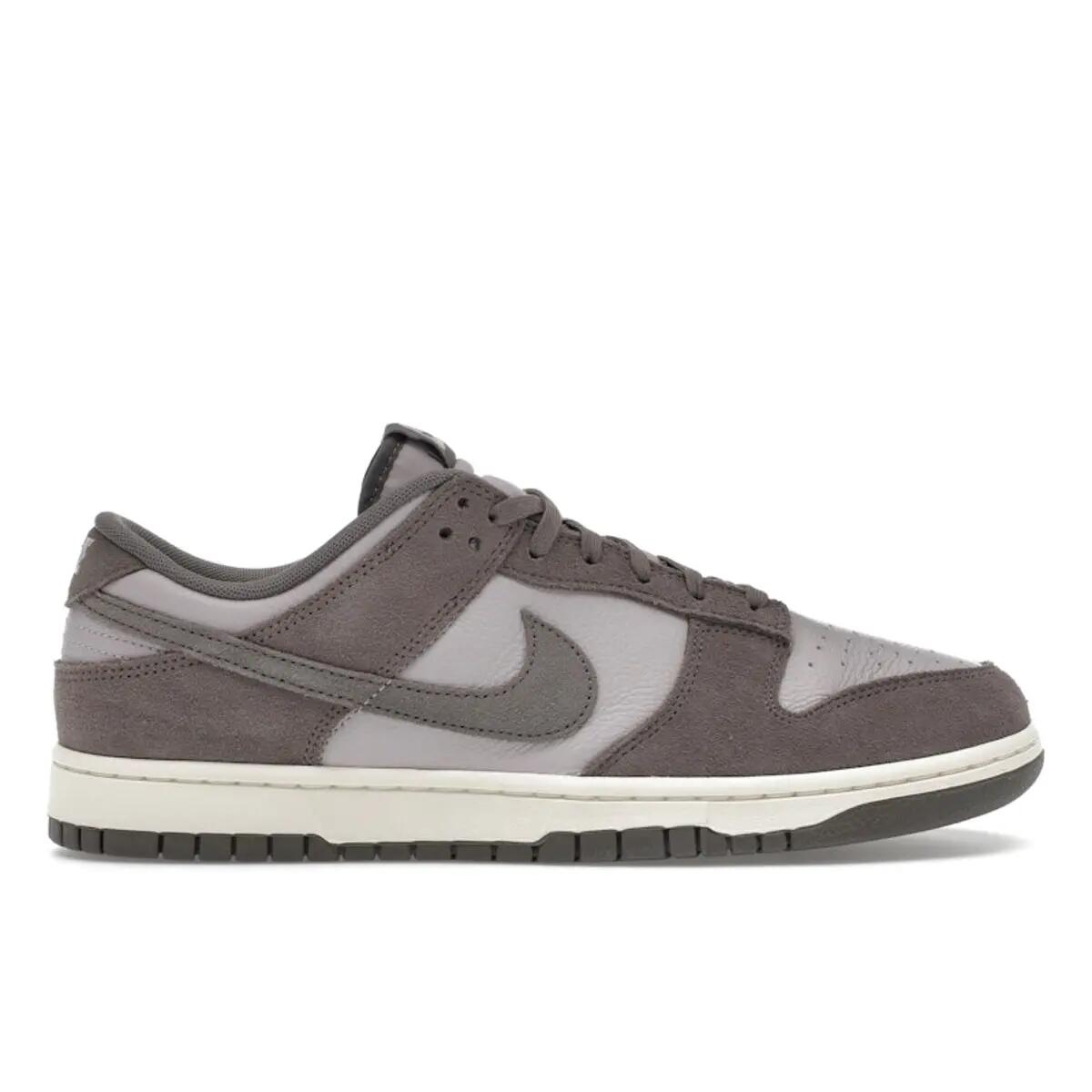 NIKE picture