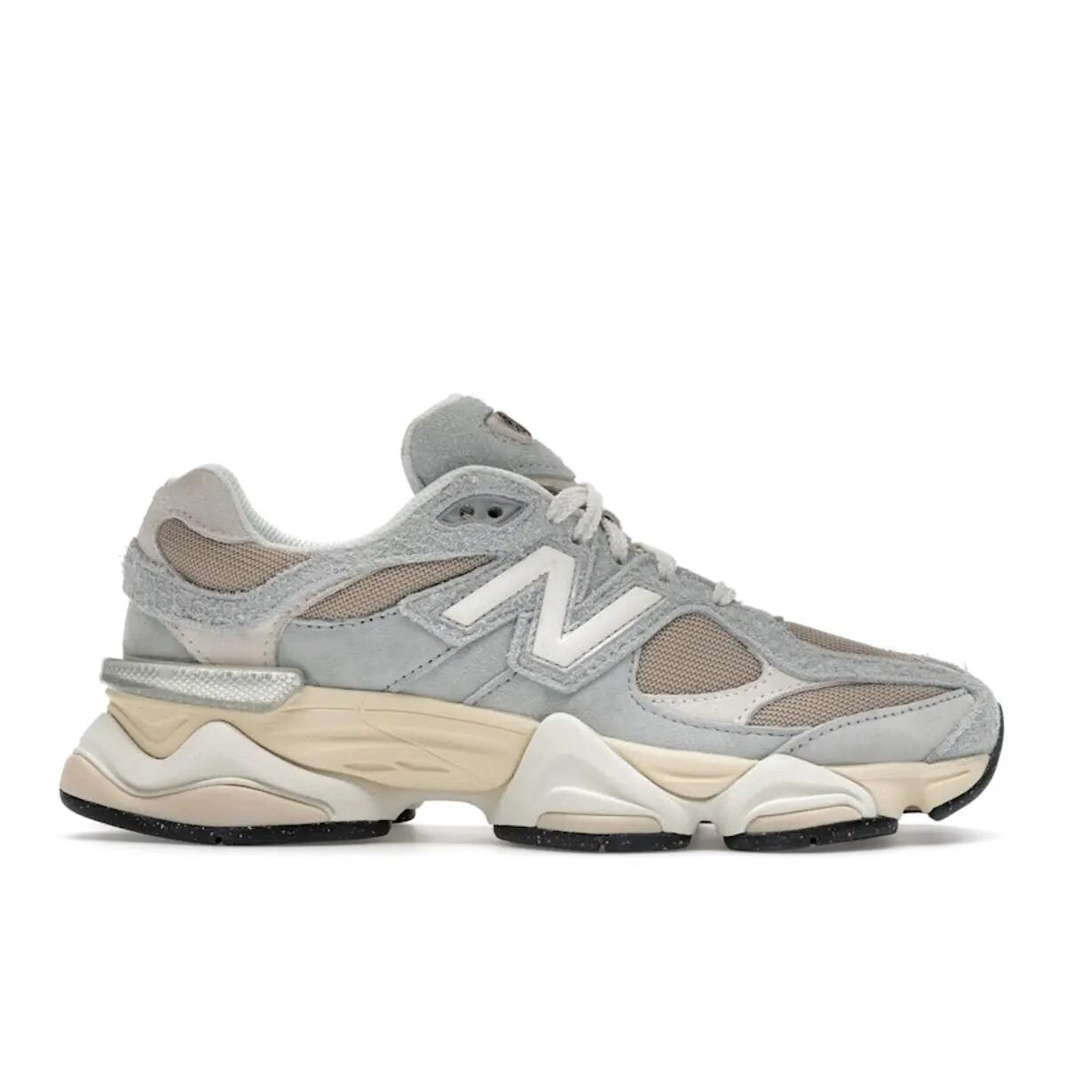NEW BALANCE picture