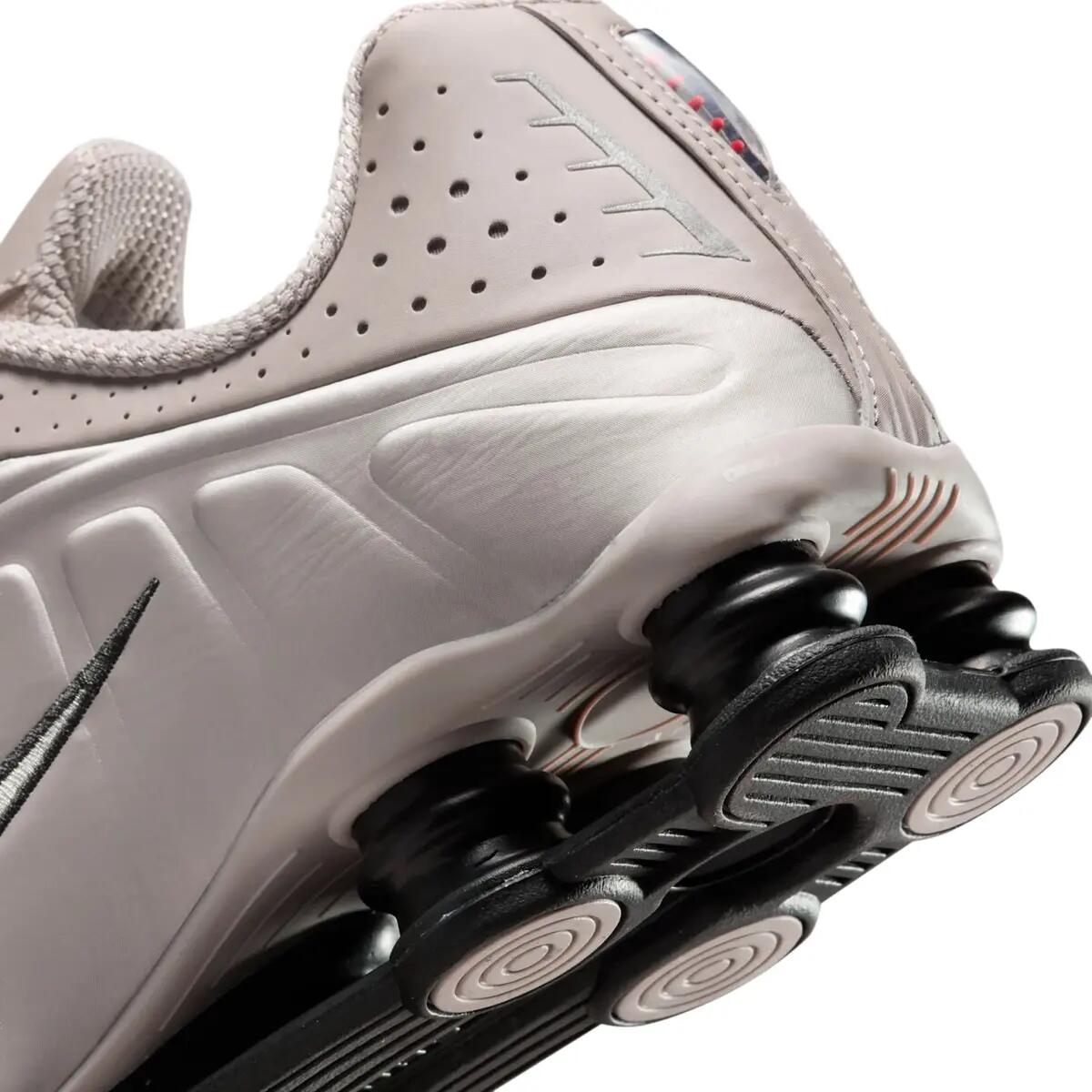 Nike Shox R4 College Grey 6/6