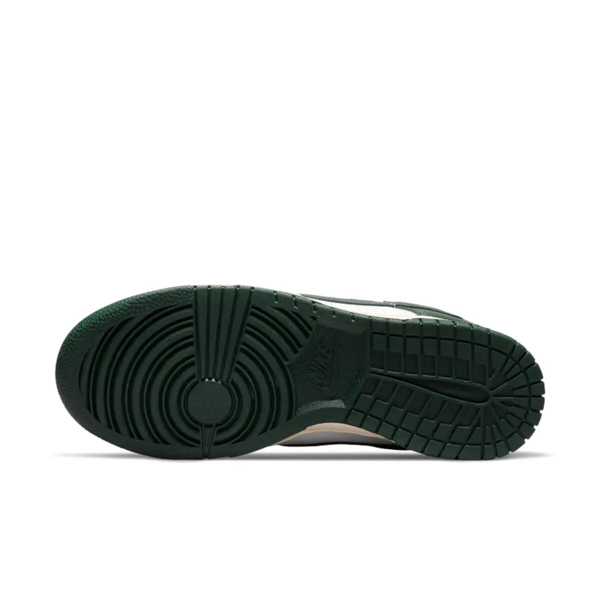 Nike Dunk Low Vintage Green (W) 2/6