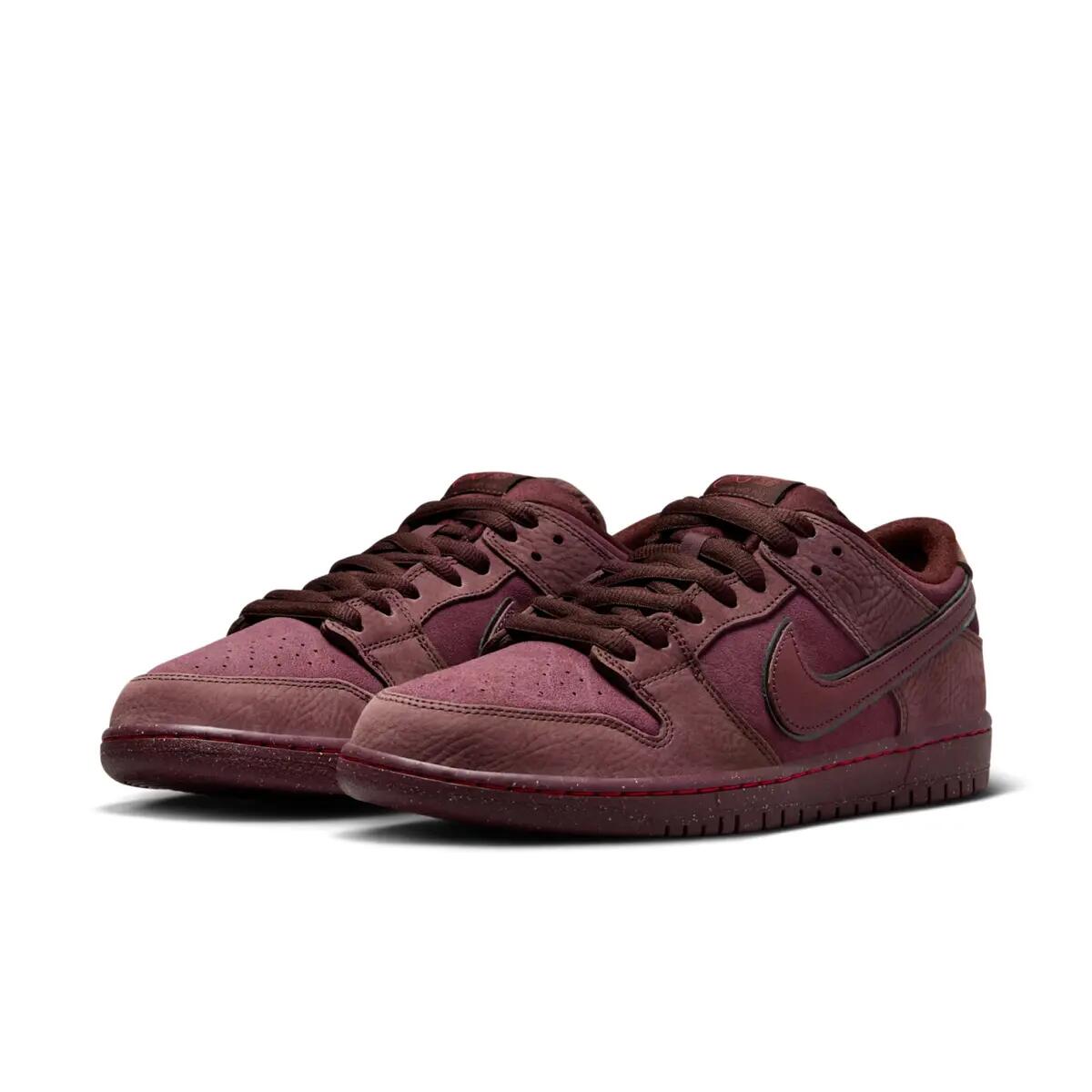 Nike SB Dunk Low City of Love Burgundy Crush 3/6