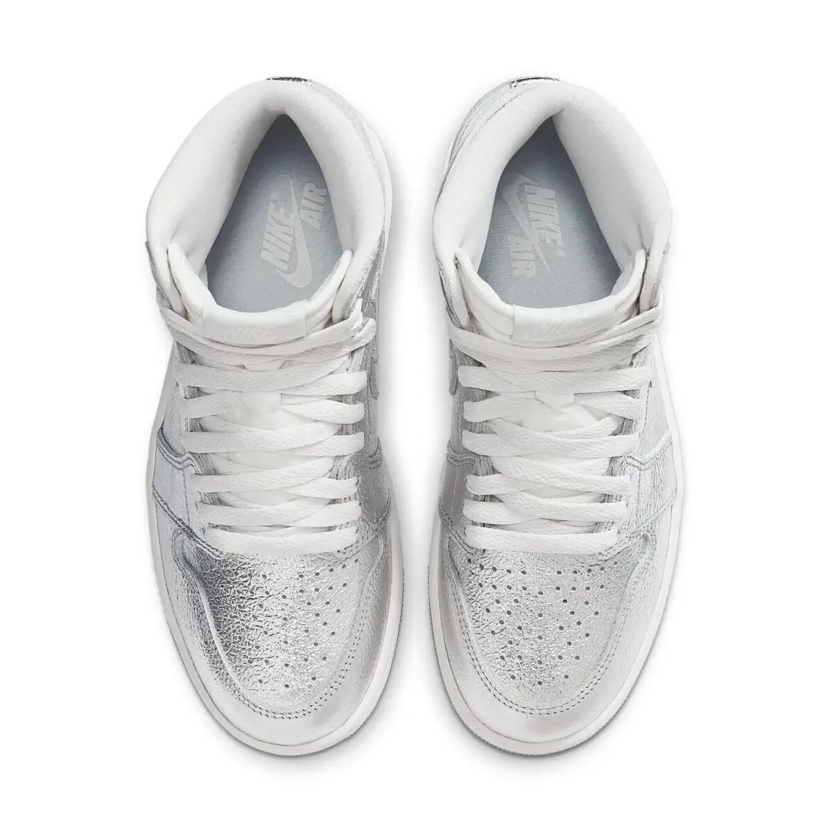 Jordan 1 Retro High OG Chrome (Women's) 4/6