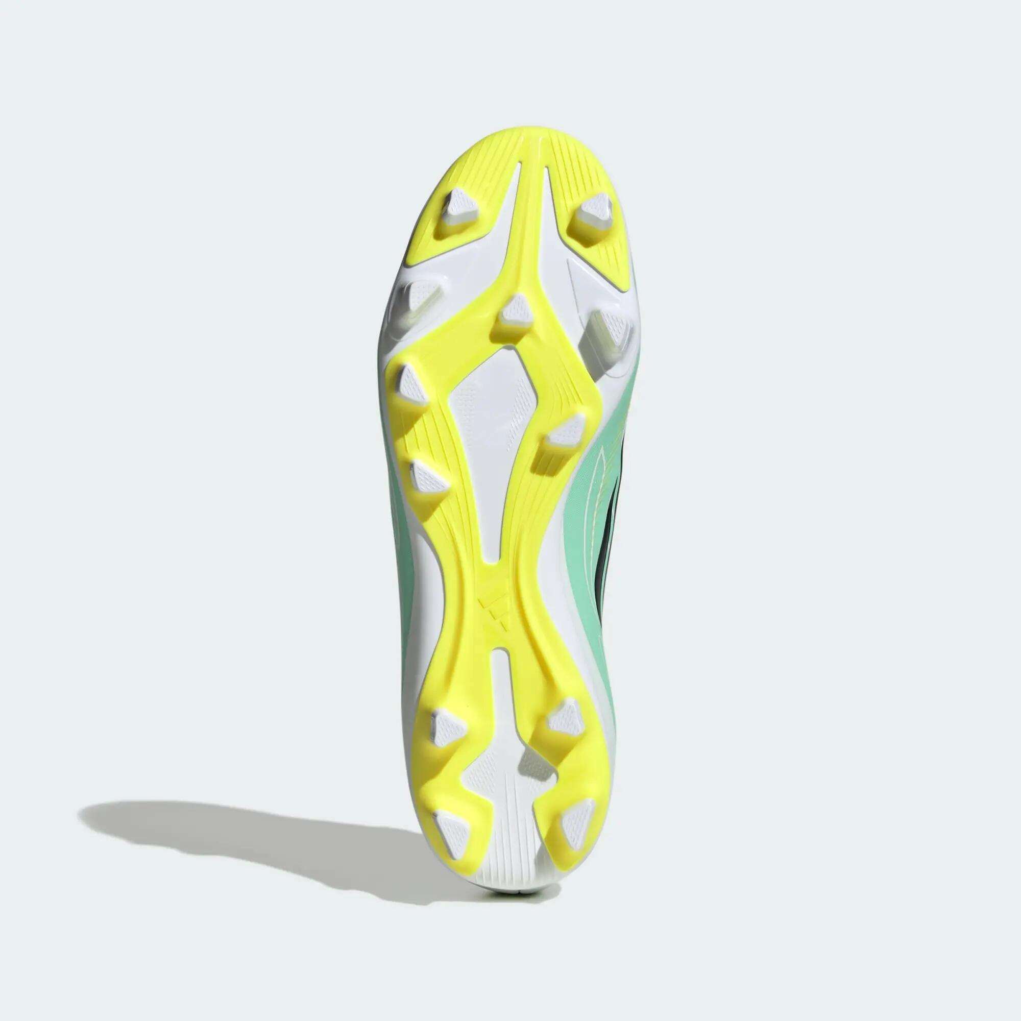 Scarpe da calcio F50 Hyperfast Club Firm Ground / Multi Ground 3/8