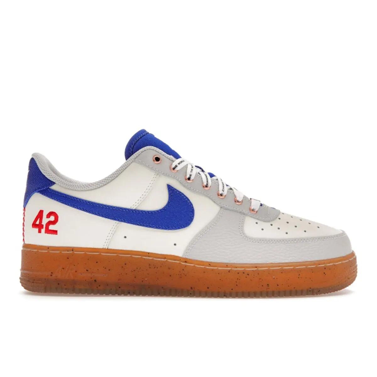 NIKE picture