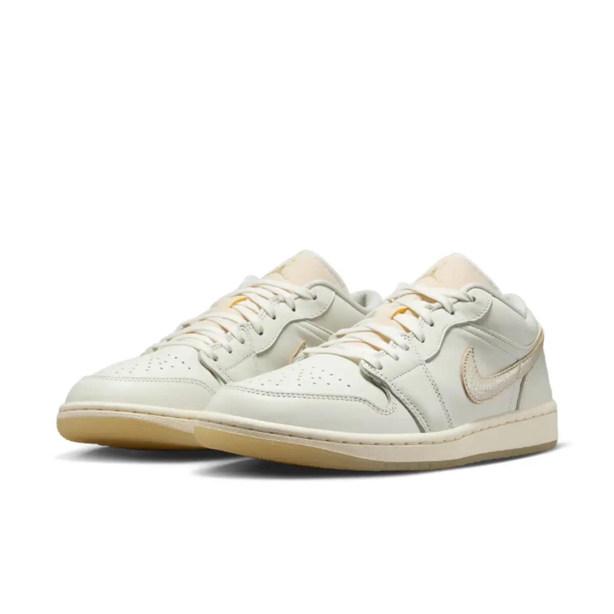 Air Jordan 1 Low SE Metallic Team Gold (Women's) 6/6
