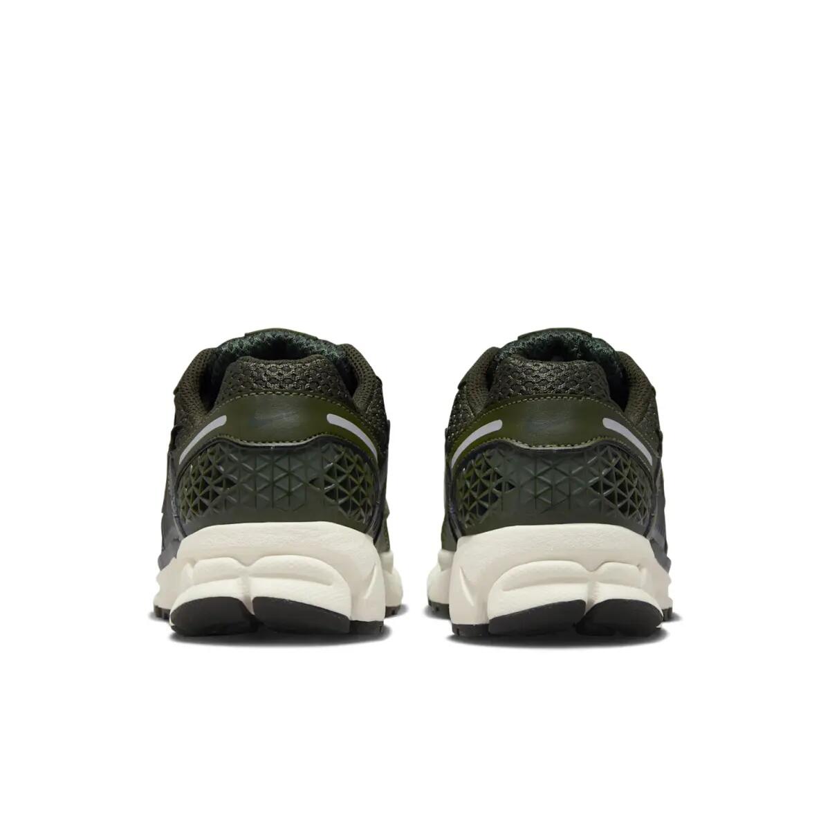 Nike Zoom Vomero 5 Sequoia (Women's) 6/6