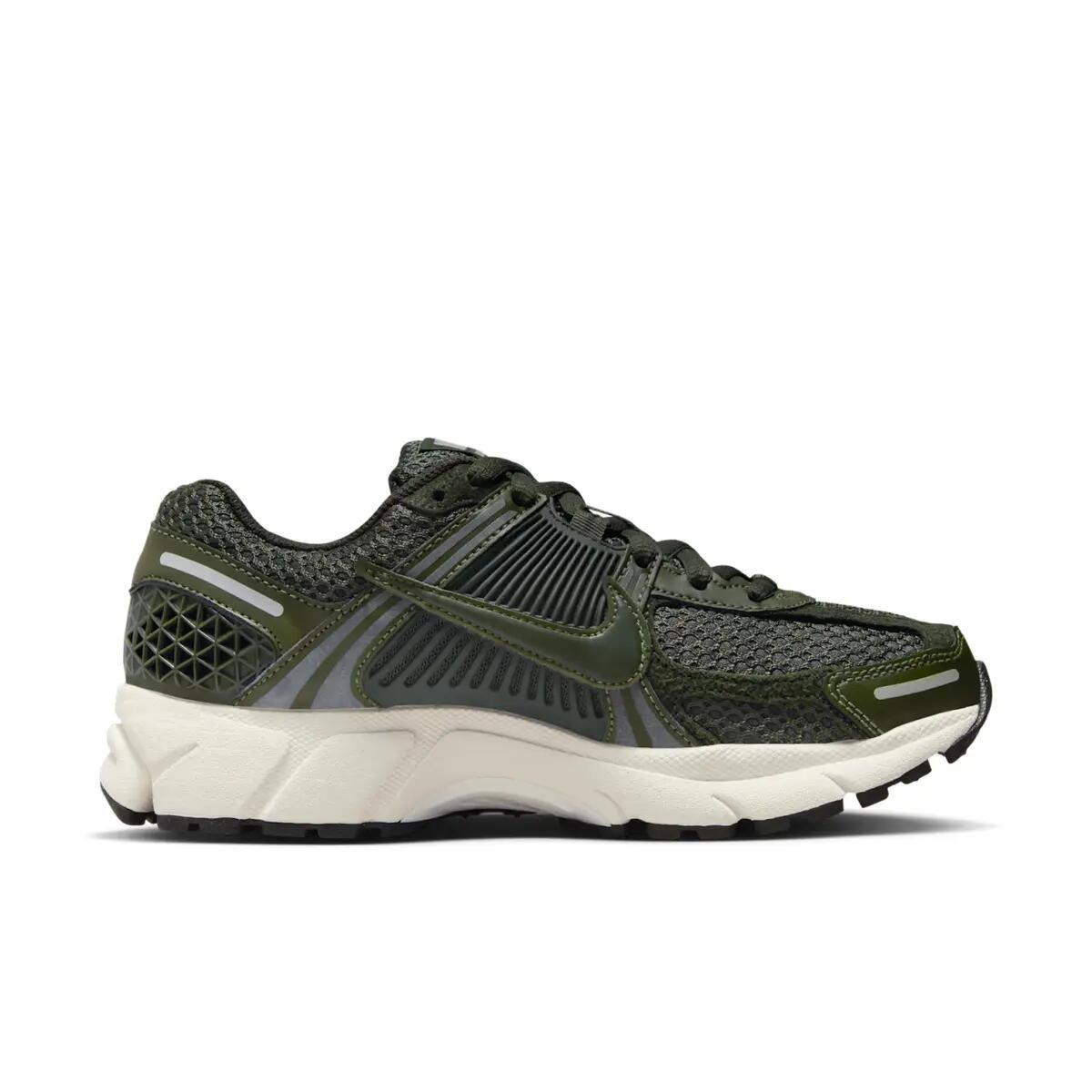 Nike Zoom Vomero 5 Sequoia (Women's) 4/6