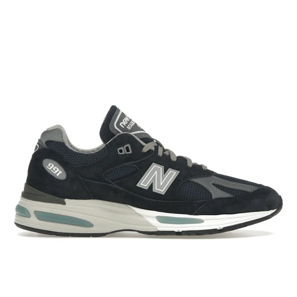 NEW BALANCE picture