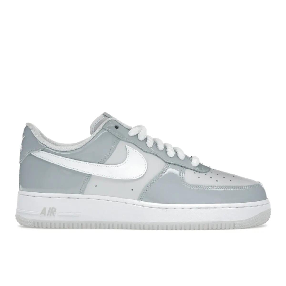 NIKE picture