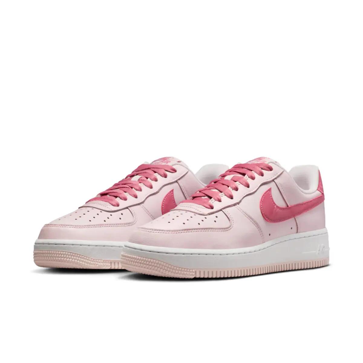 Nike Air Force 1 Low 07 Valentines Day (2026) 5/6
