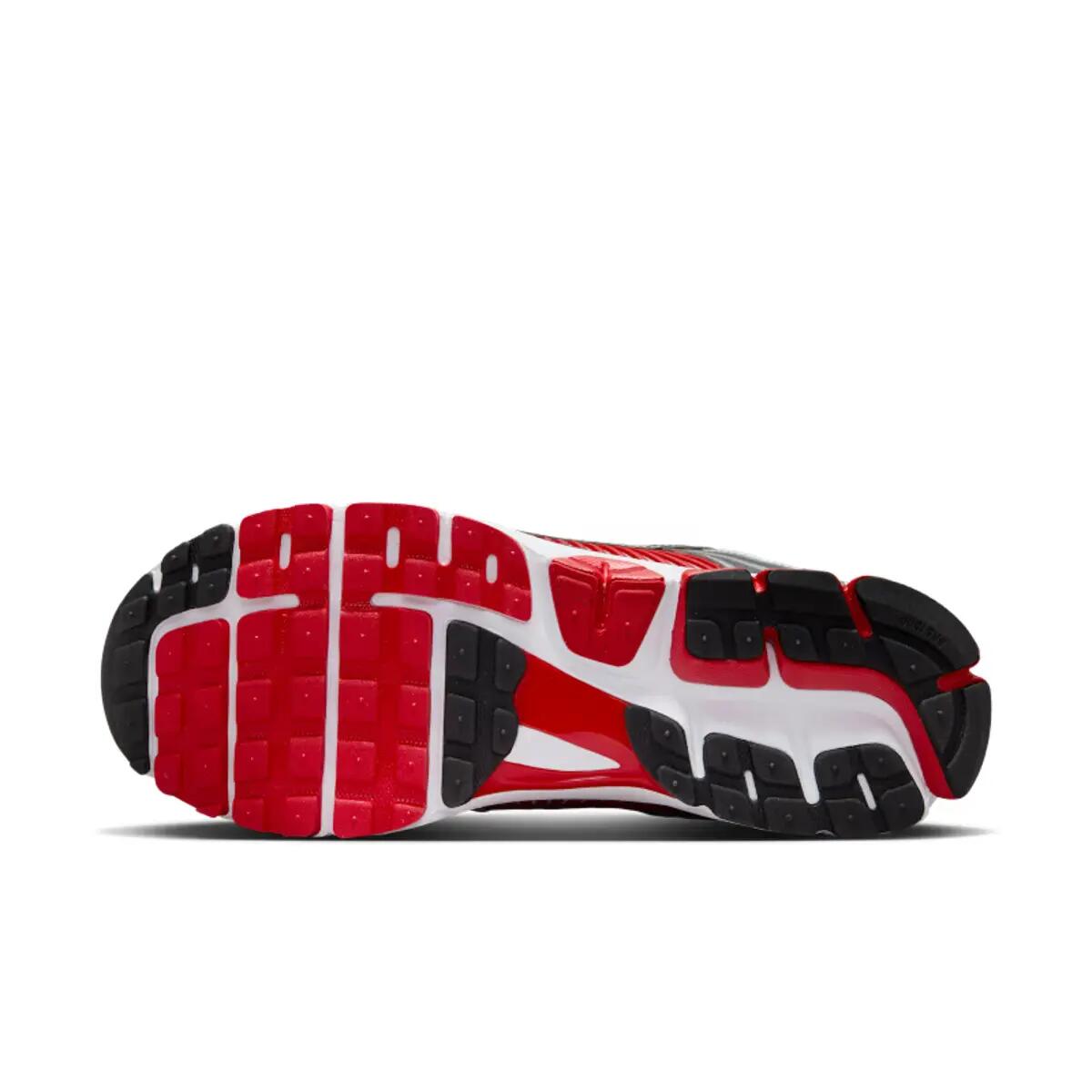 Nike Zoom Vomero 5 Metallic Silver University Red 2/6