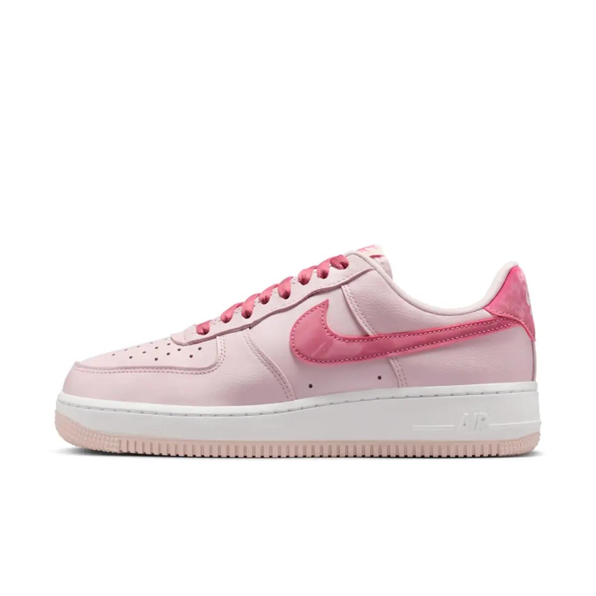 Nike Air Force 1 Low 07 Valentines Day (2026) 2/6