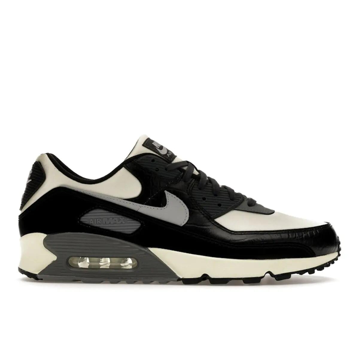 NIKE picture