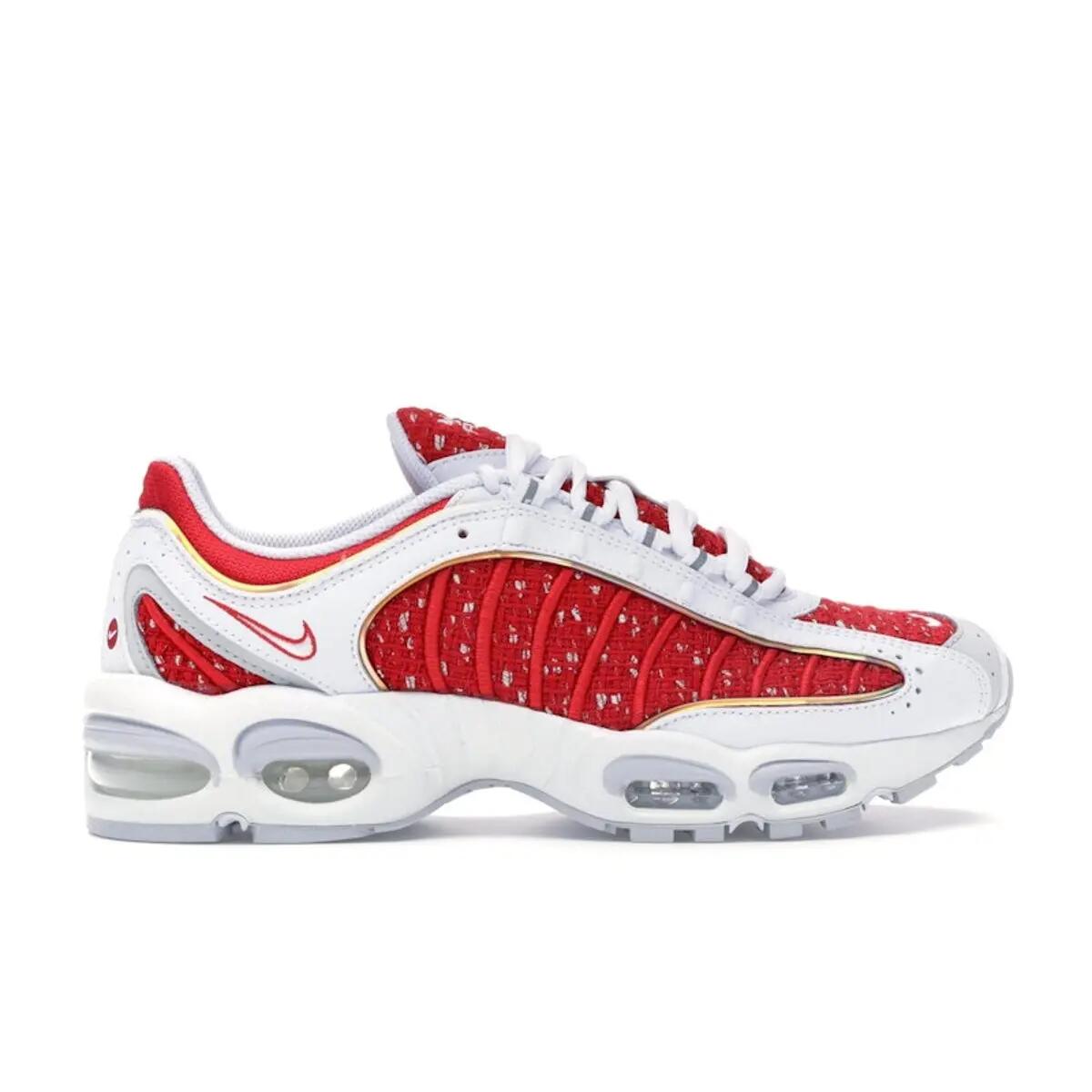 NIKE picture